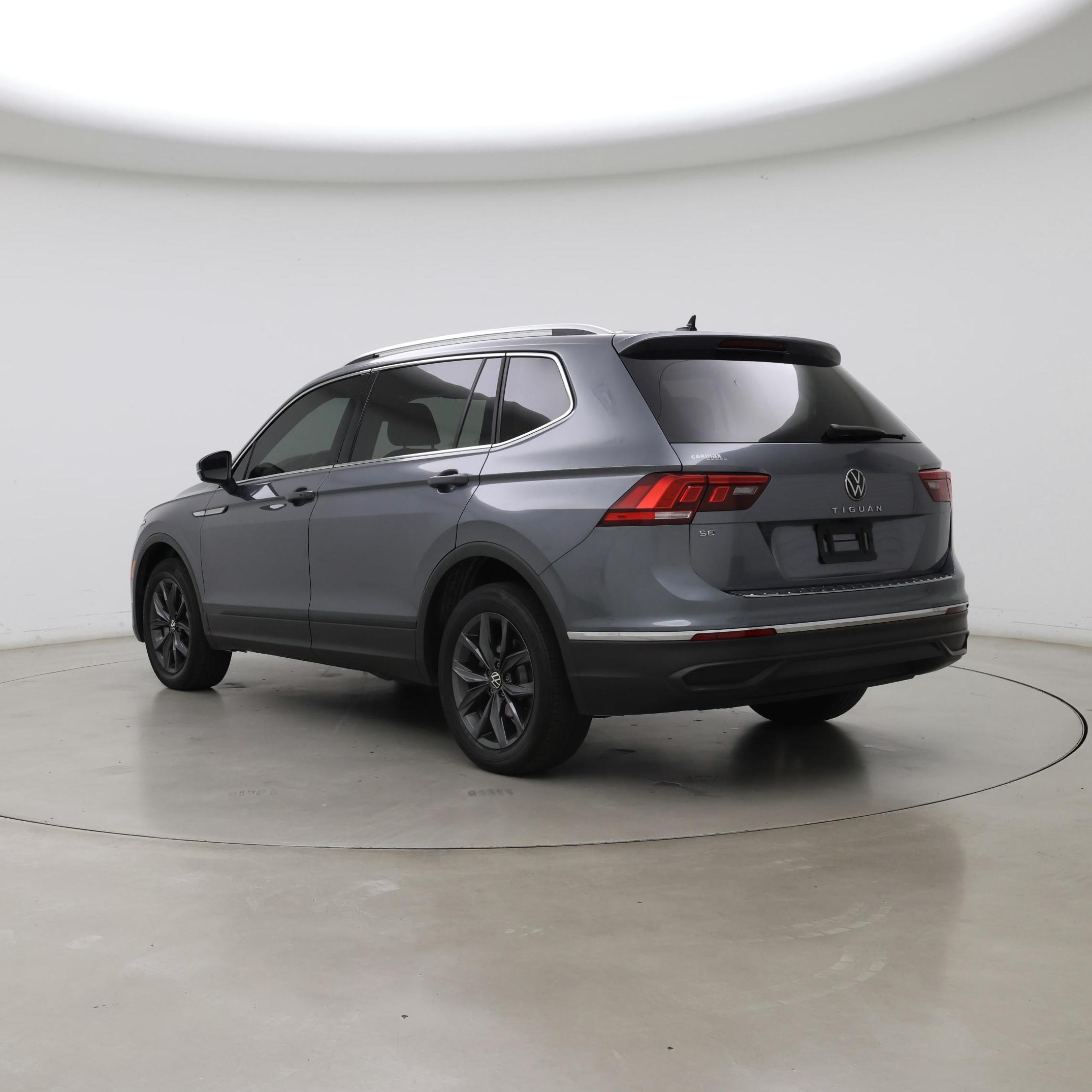 Thumbnail: 2023 Volkswagen Tiguan - 2