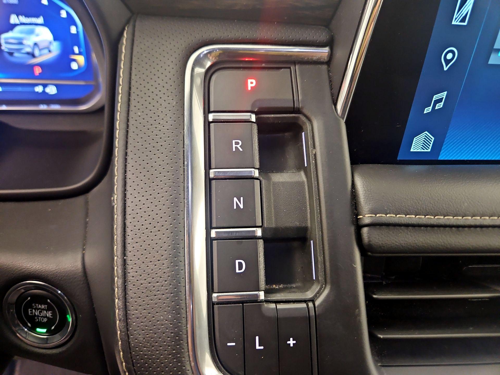 Thumbnail: 2023 Chevrolet Suburban - 17