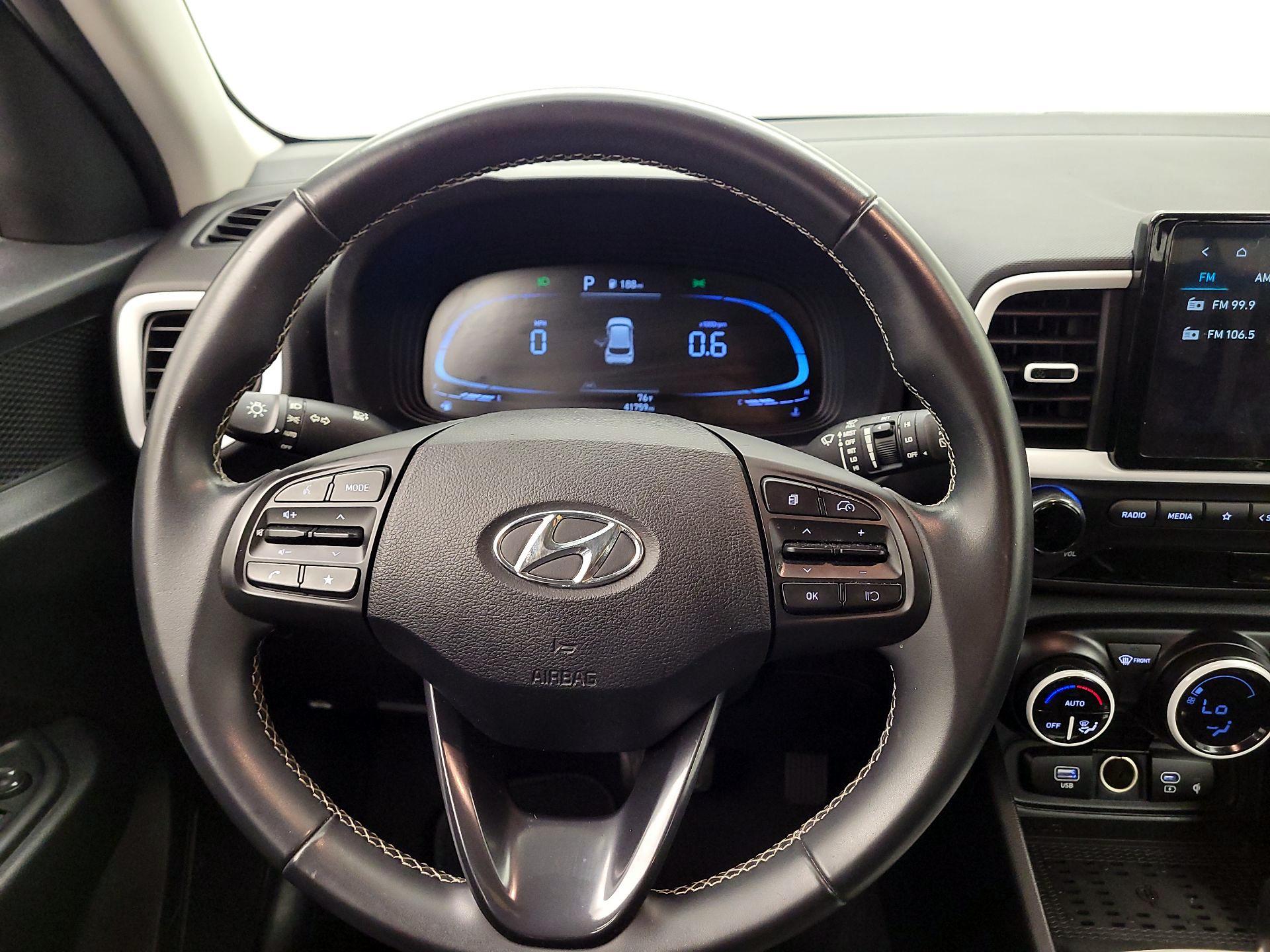 Thumbnail: 2023 Hyundai Venue - 10