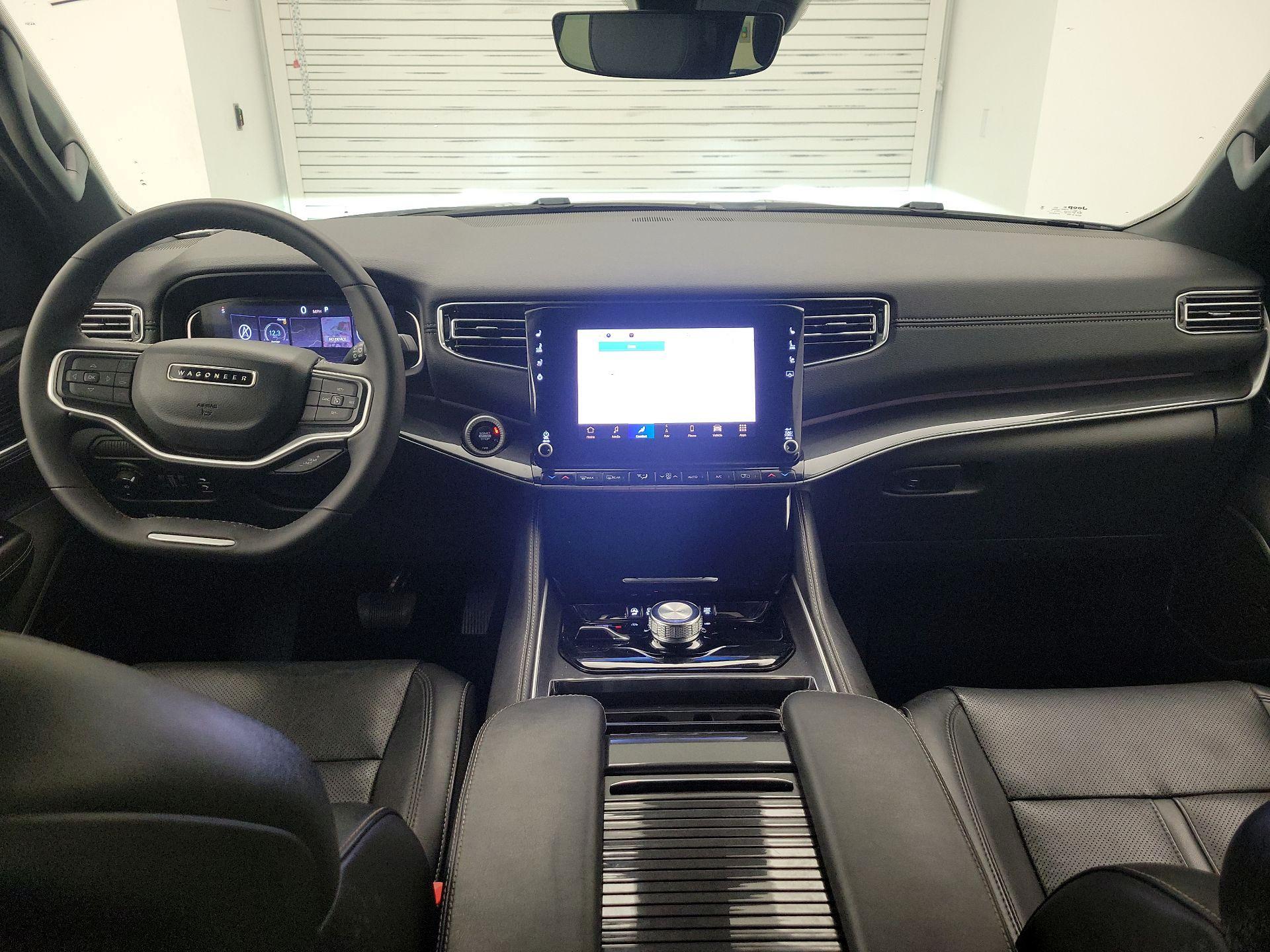 Thumbnail: 2023 Jeep Wagoneer - 9