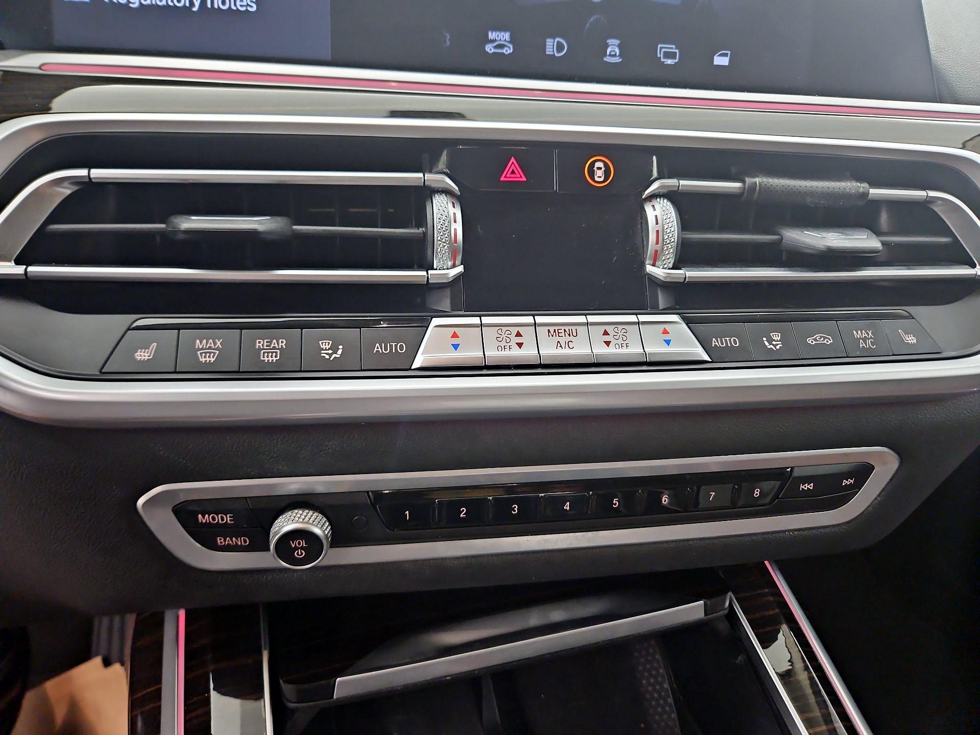 Thumbnail: 2021 BMW X7 - 16