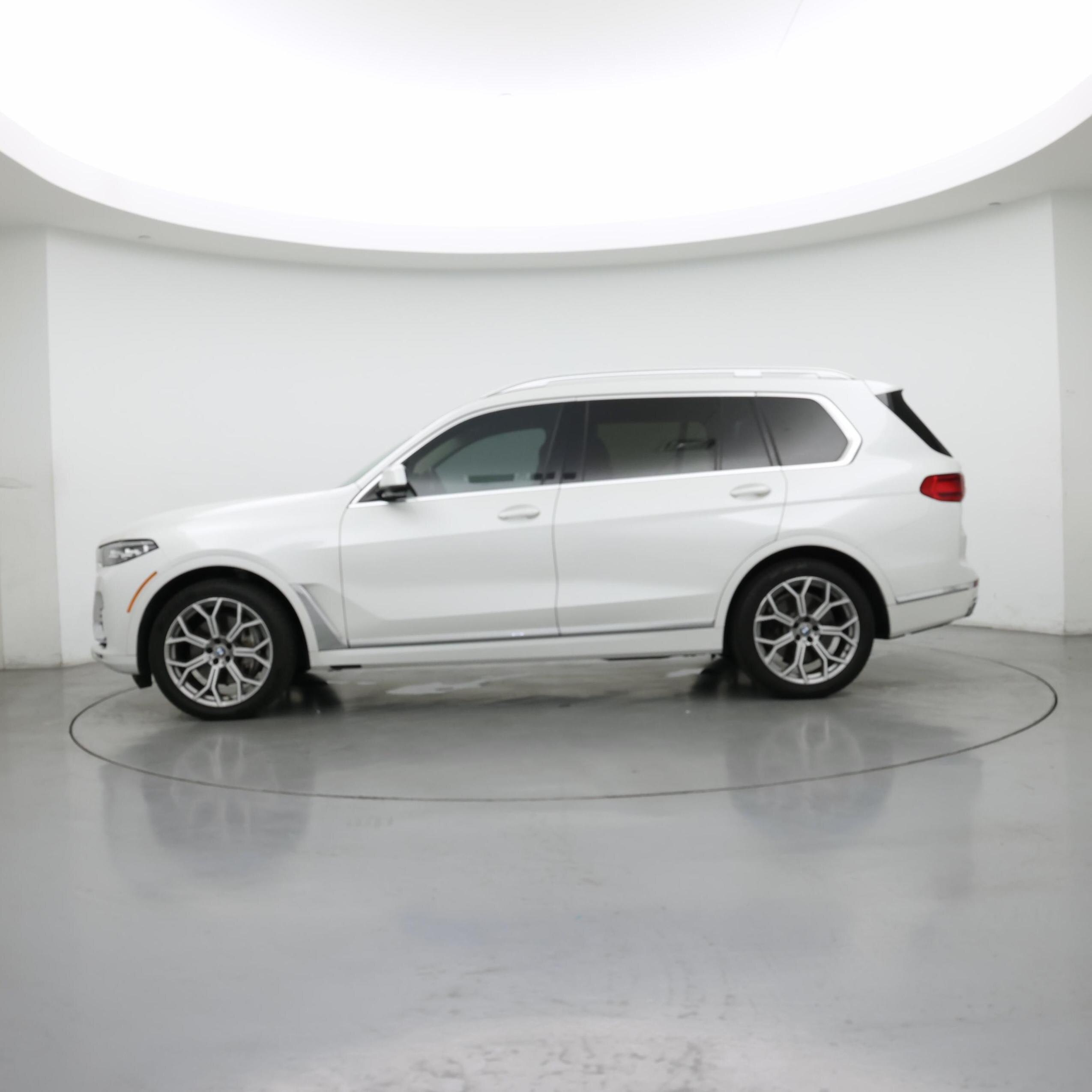 Thumbnail: 2021 BMW X7 - 3