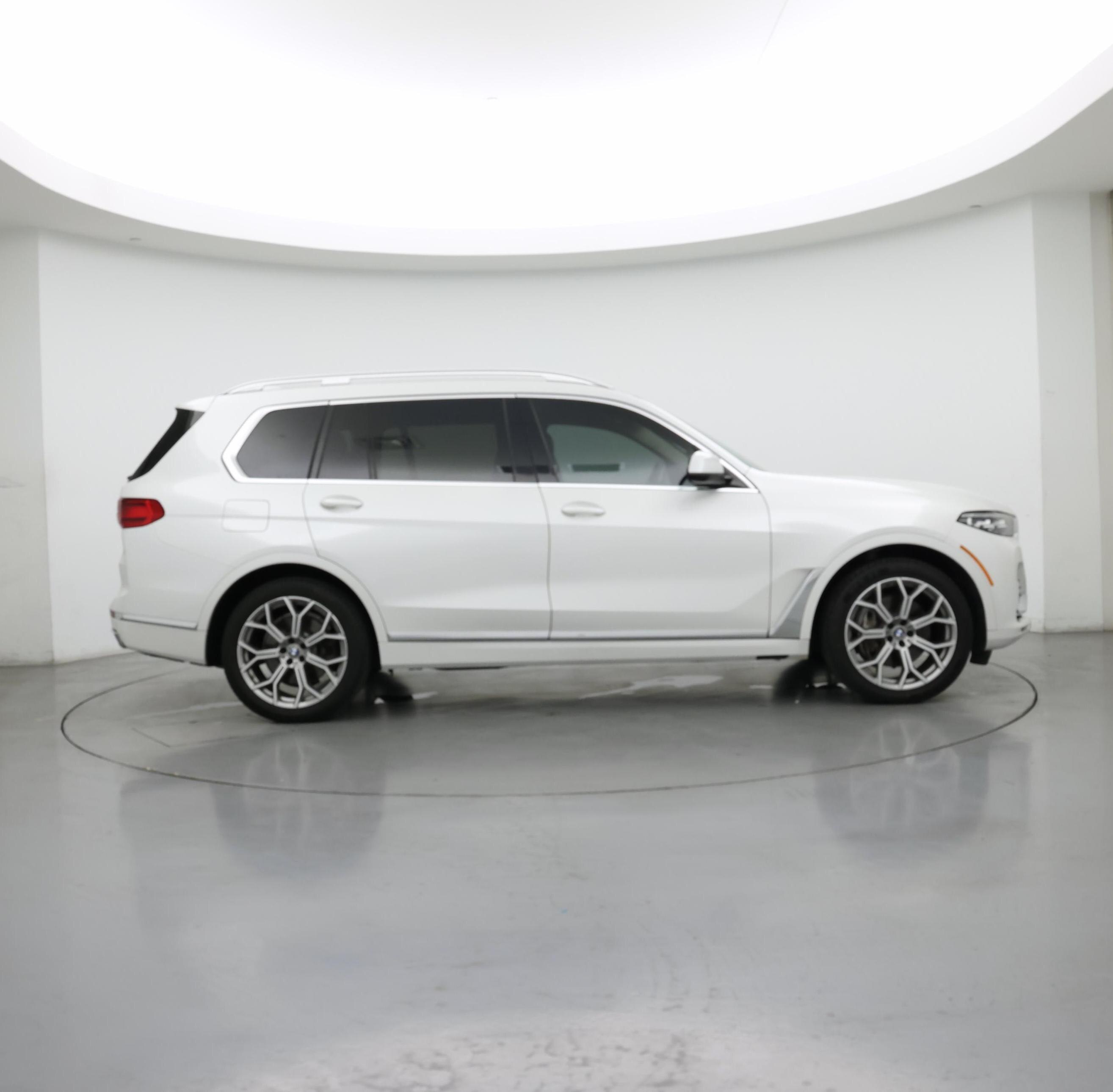 Thumbnail: 2021 BMW X7 - 7