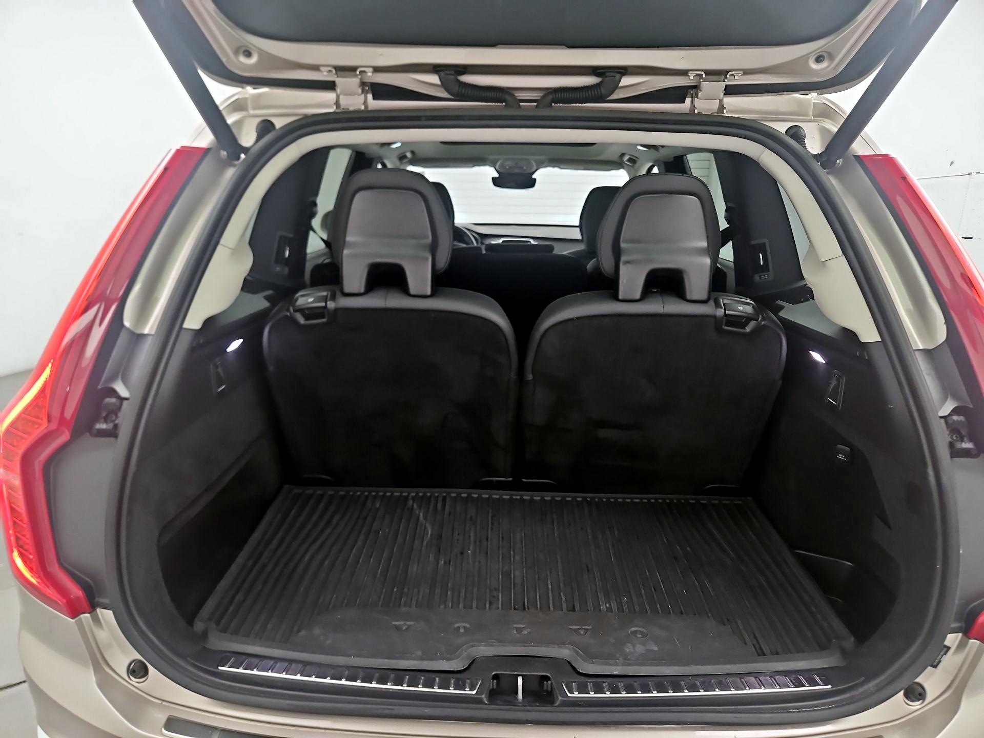 Thumbnail: 2023 Volvo XC90 - 20