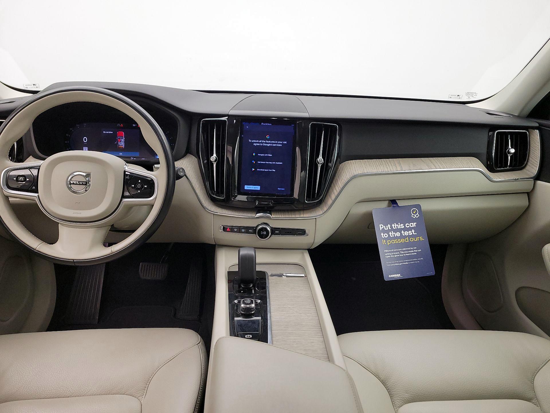 Thumbnail: 2023 Volvo XC60 - 9