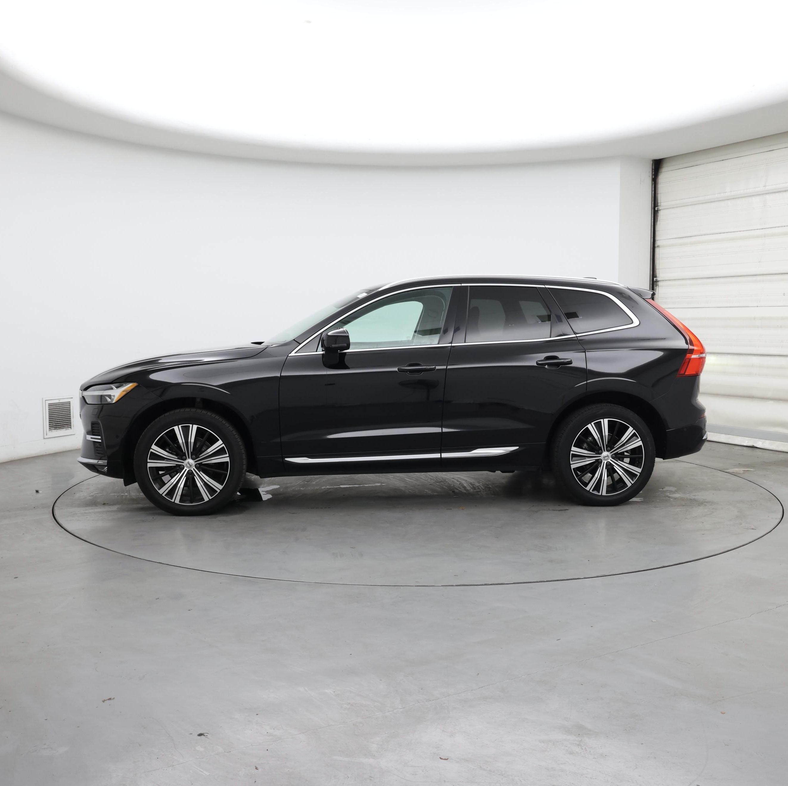 Thumbnail: 2023 Volvo XC60 - 3