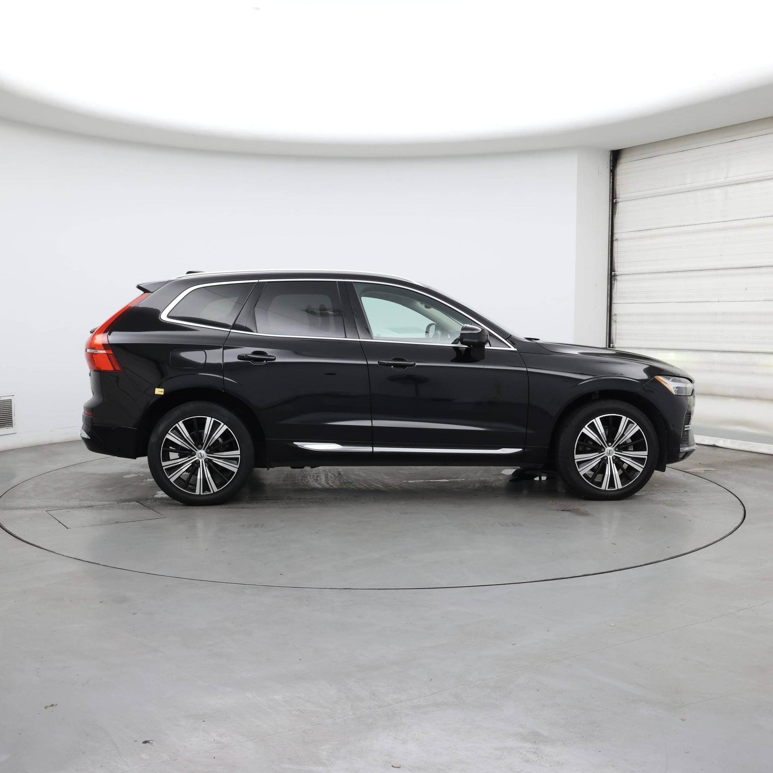 Thumbnail: 2023 Volvo XC60 - 7