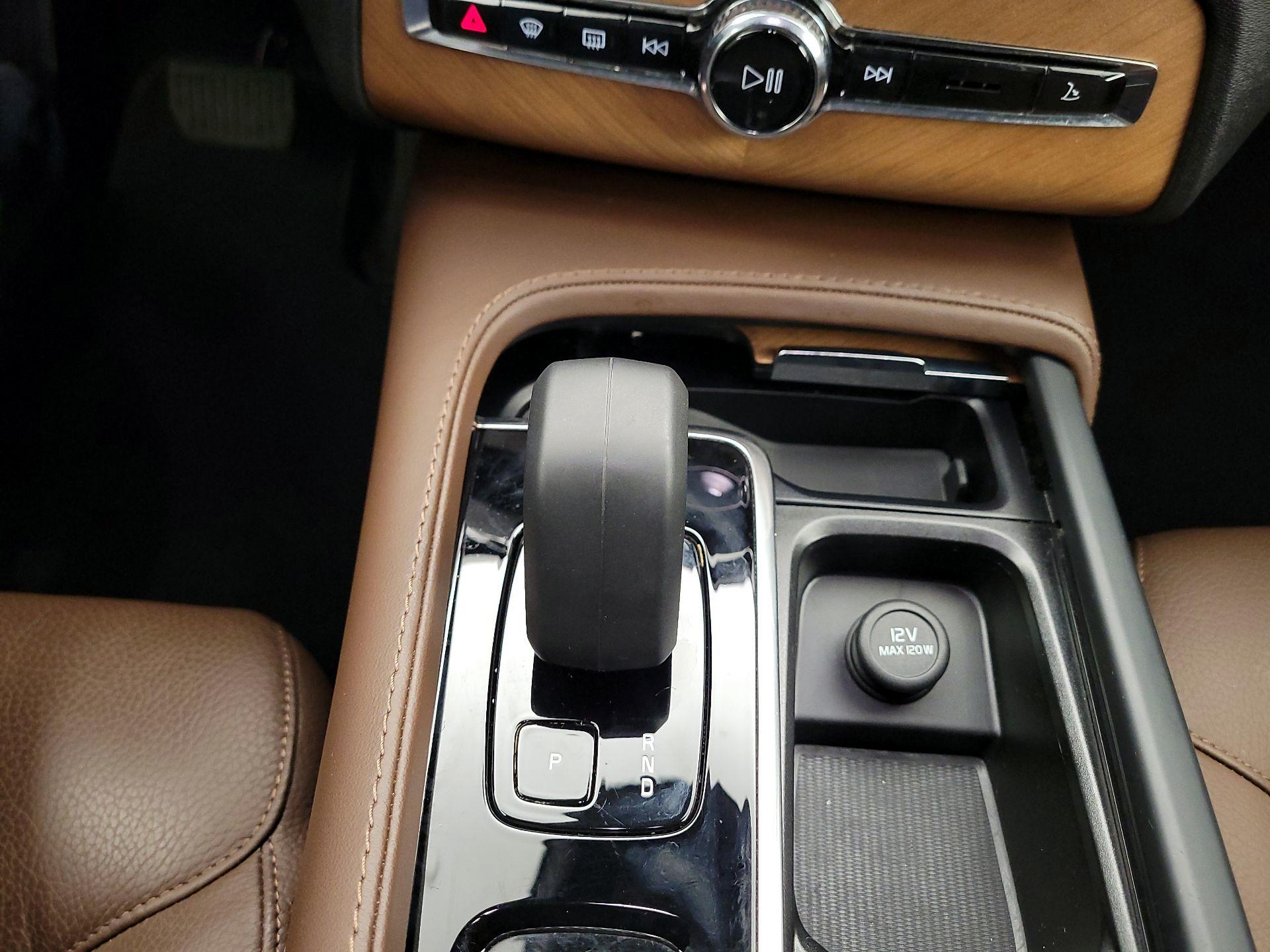 Thumbnail: 2024 Volvo XC90 - 15