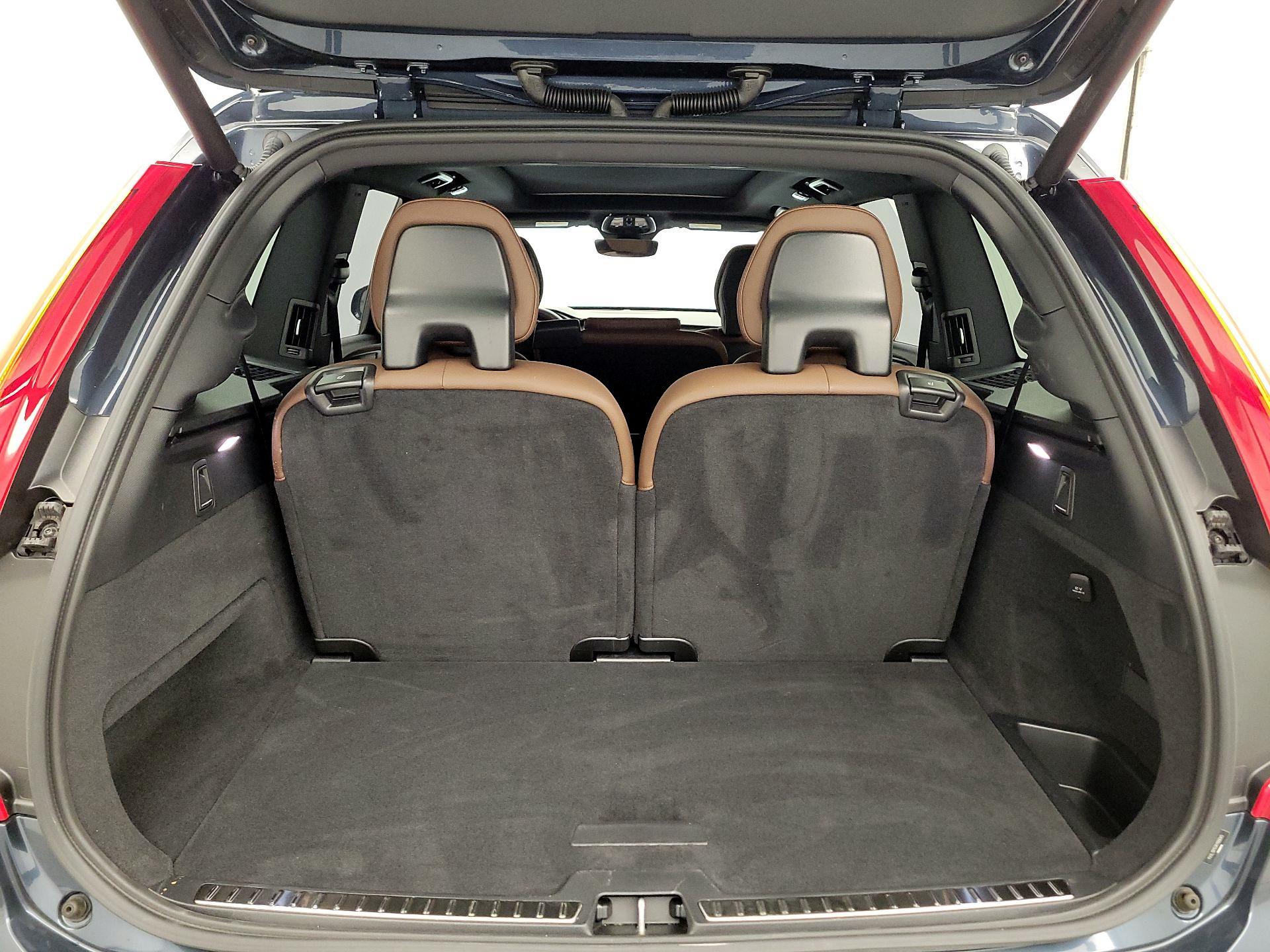 Thumbnail: 2024 Volvo XC90 - 17