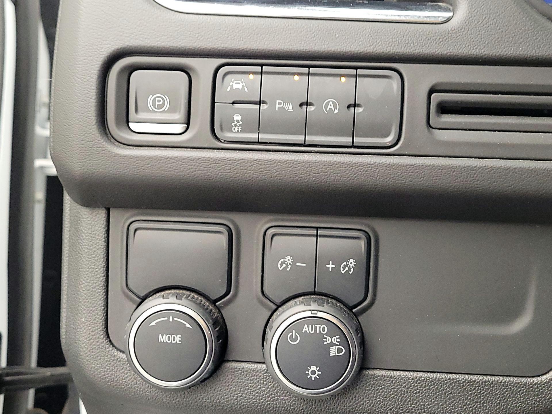 Thumbnail: 2023 Chevrolet Suburban - 13