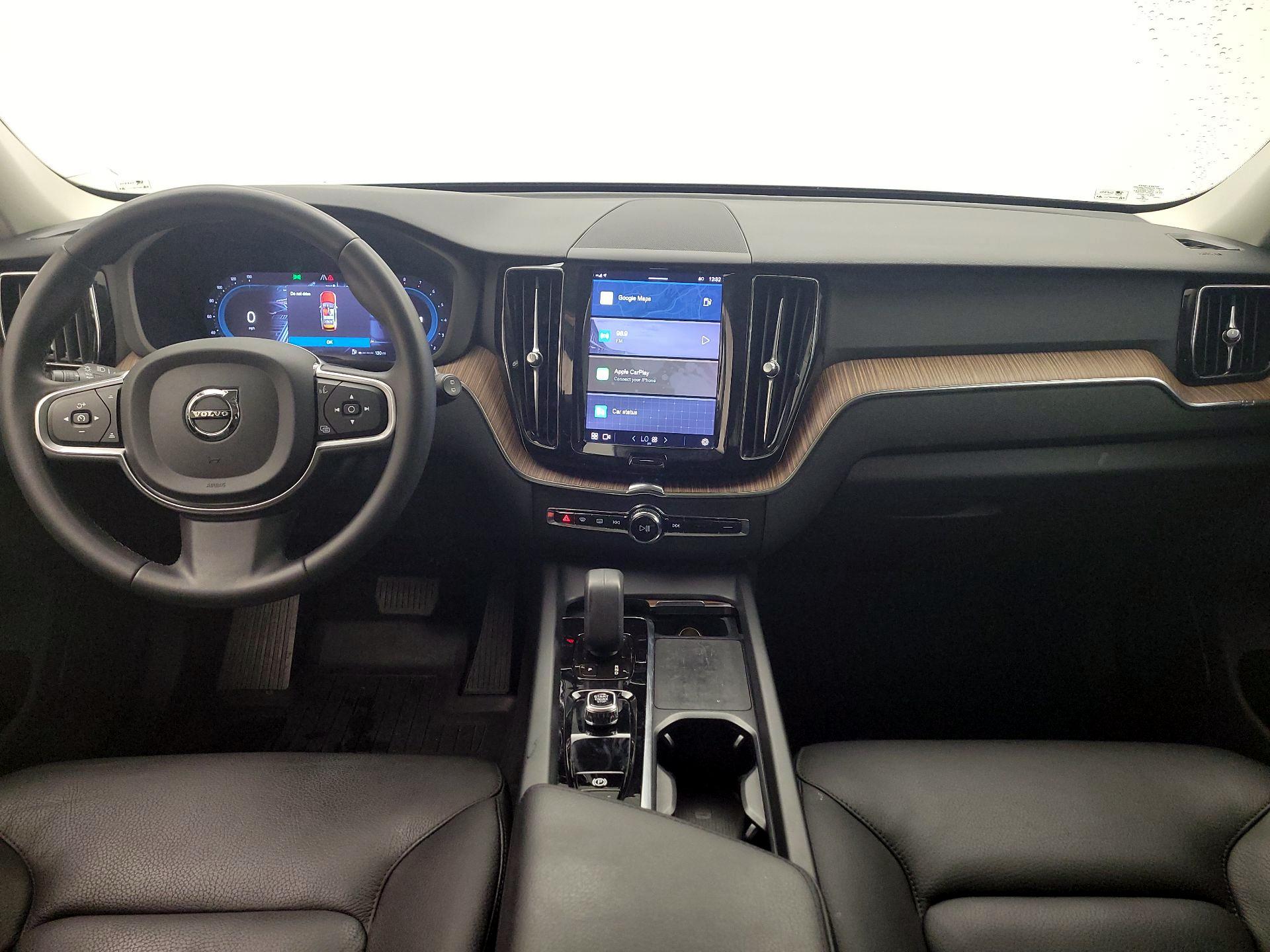 Thumbnail: 2022 Volvo XC60 - 9