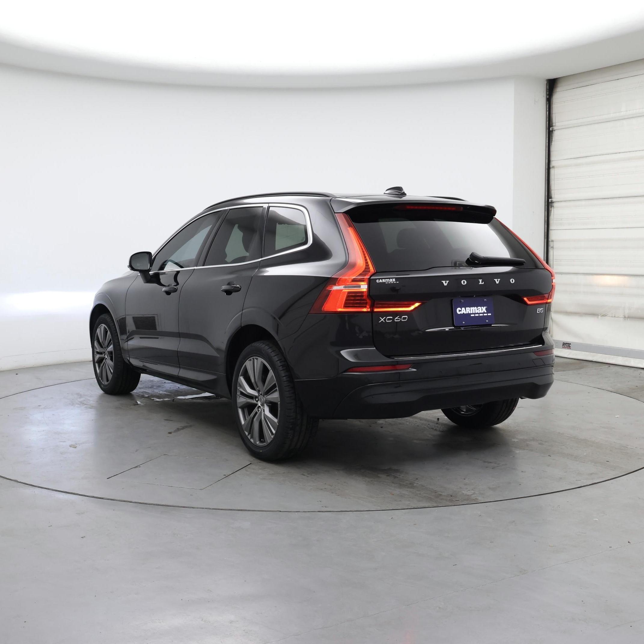 Thumbnail: 2022 Volvo XC60 - 2