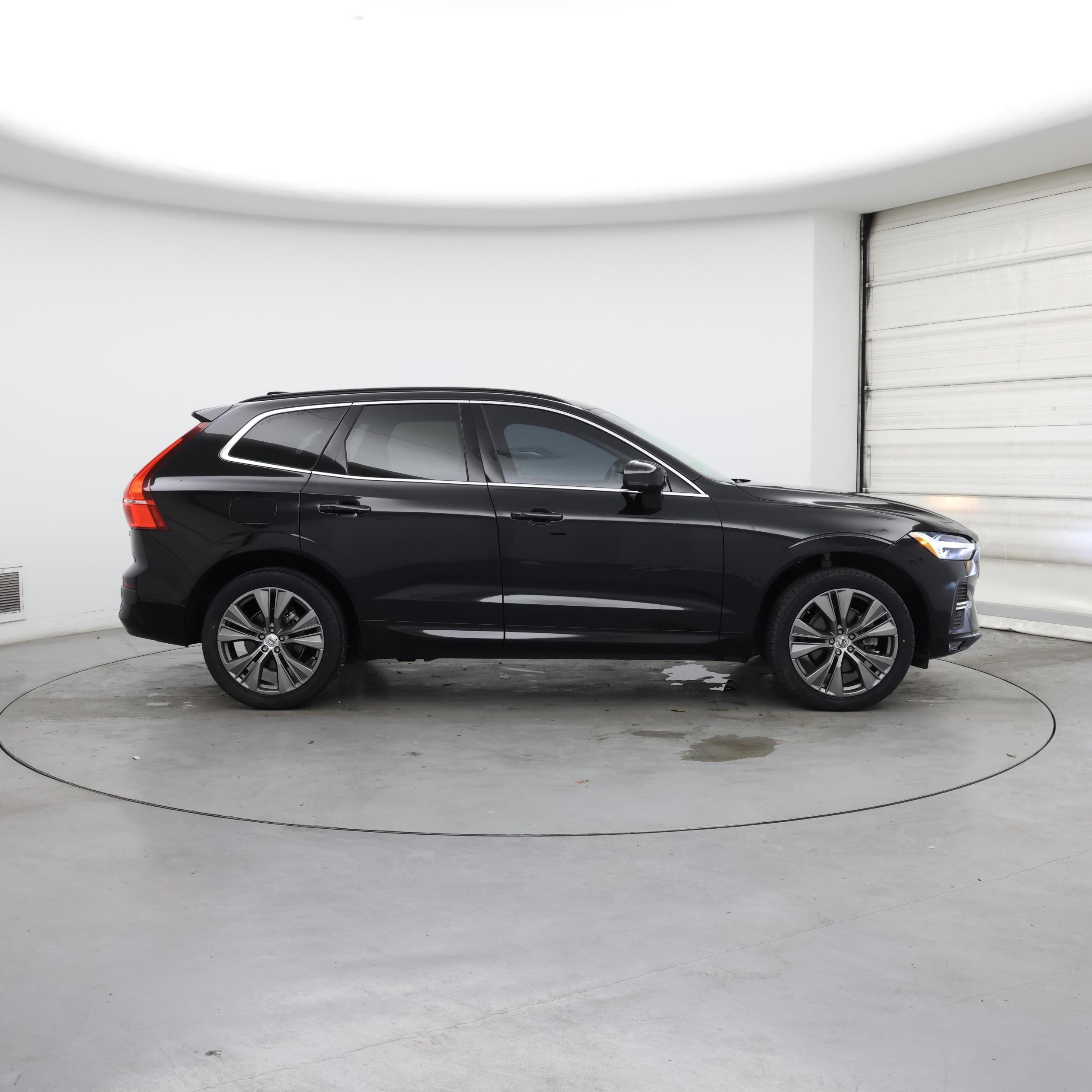 Thumbnail: 2022 Volvo XC60 - 7