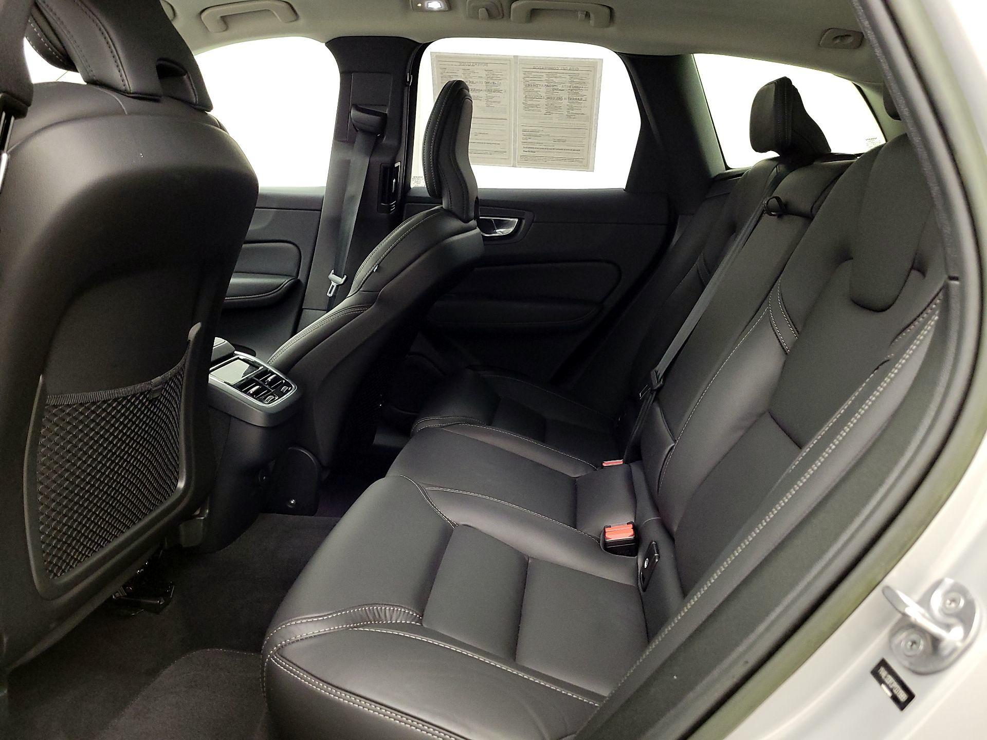 Thumbnail: 2023 Volvo XC60 - 19