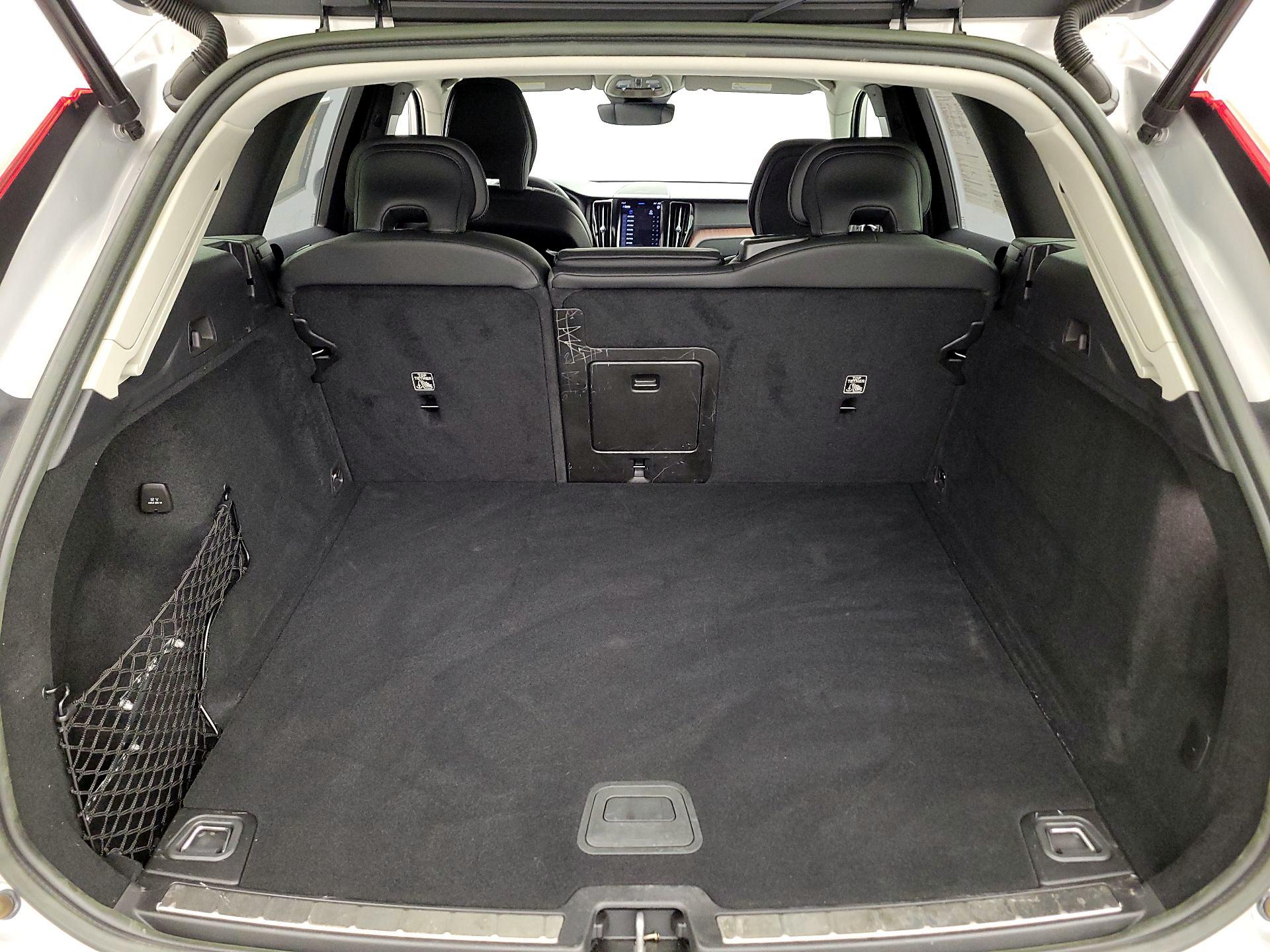 Thumbnail: 2023 Volvo XC60 - 20