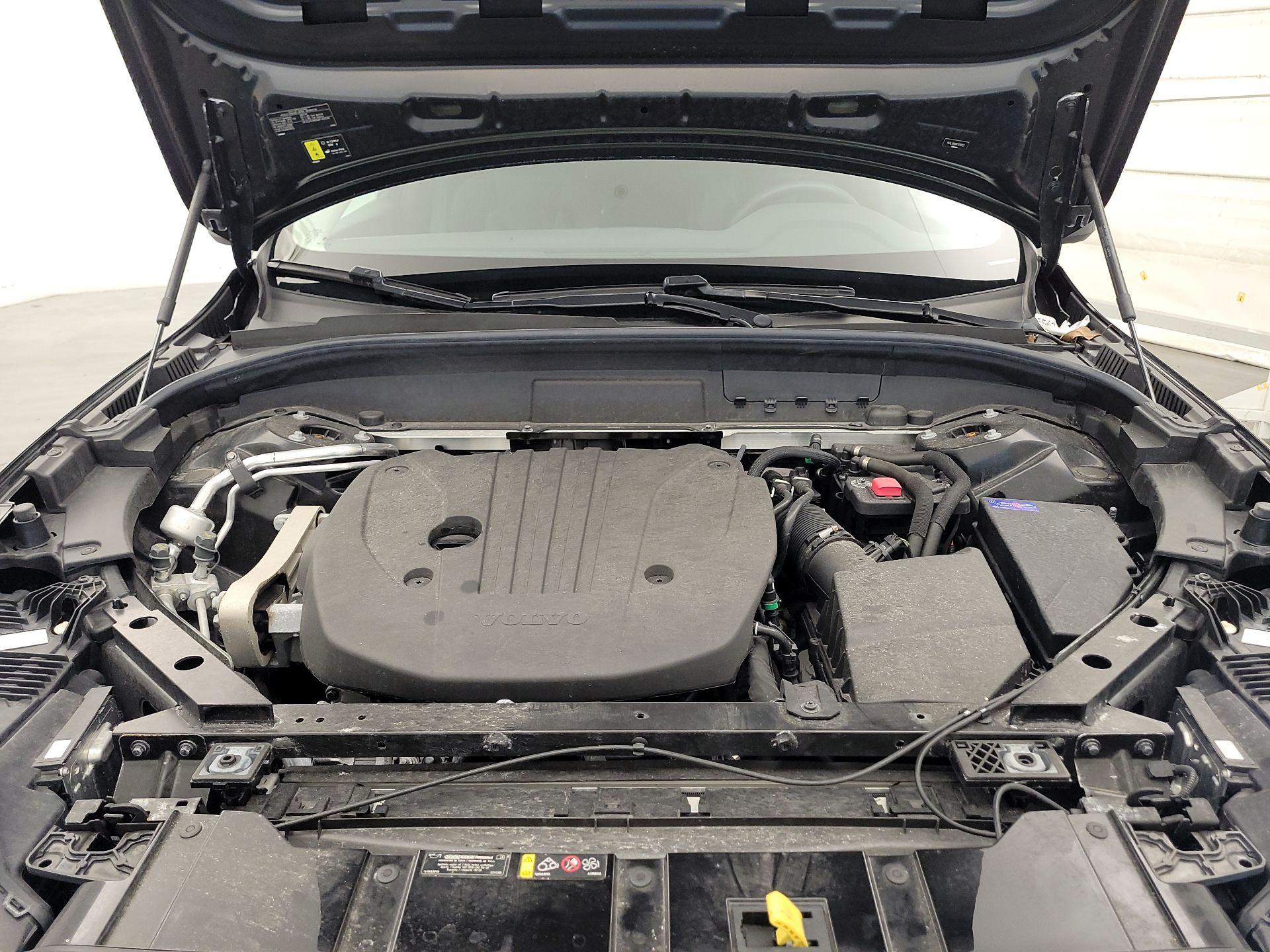 Thumbnail: 2023 Volvo XC60 - 17