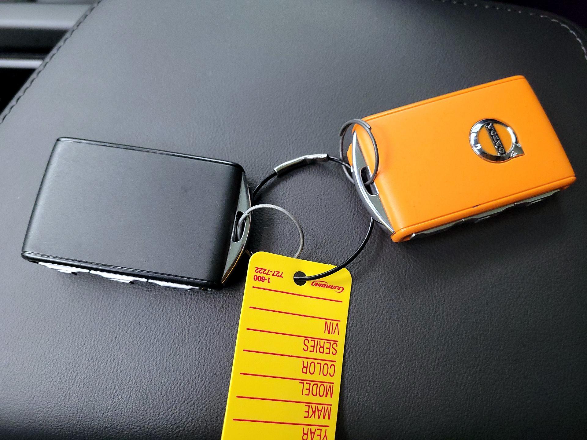 Thumbnail: 2023 Volvo XC60 - 18