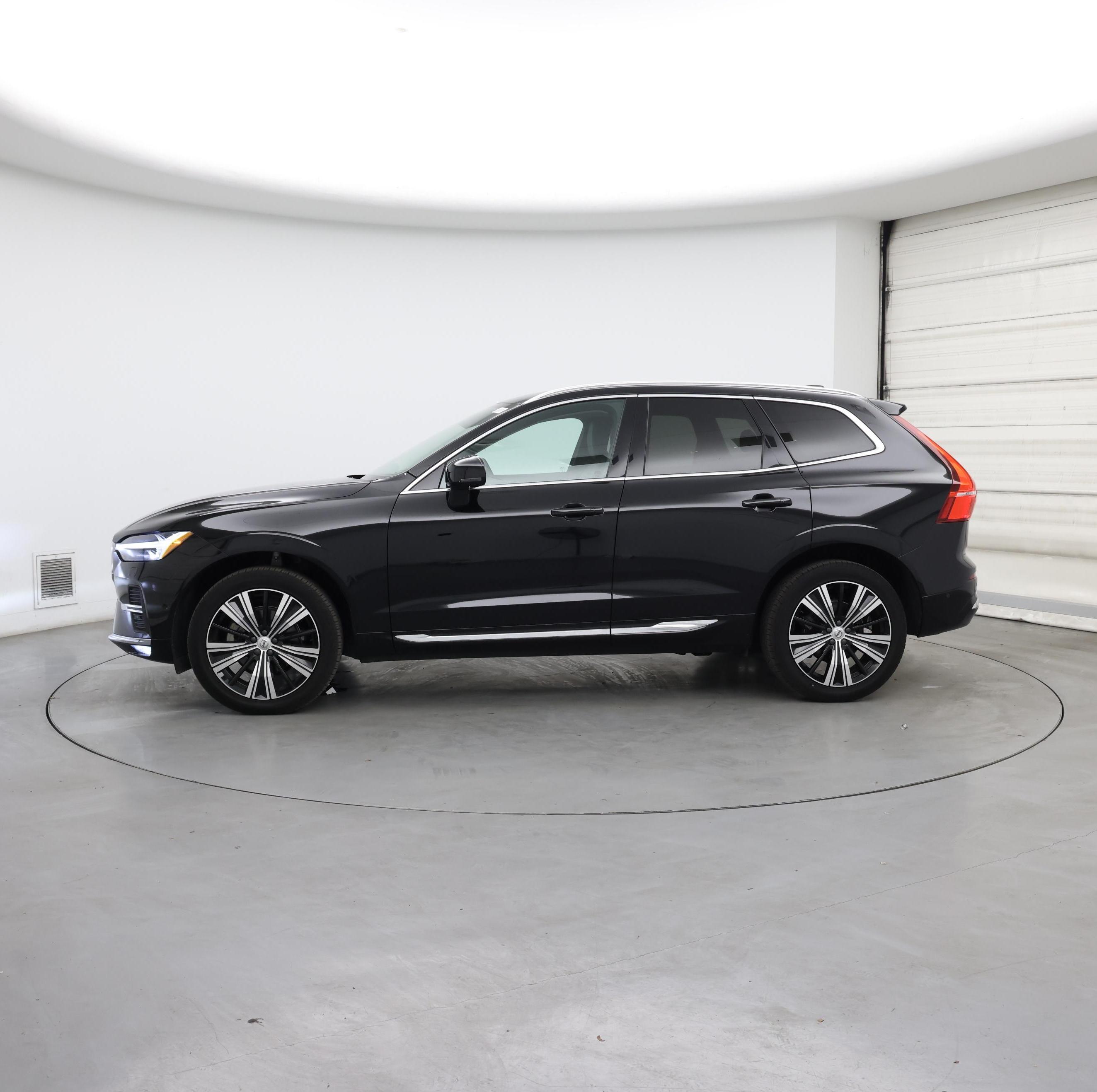 Thumbnail: 2023 Volvo XC60 - 3