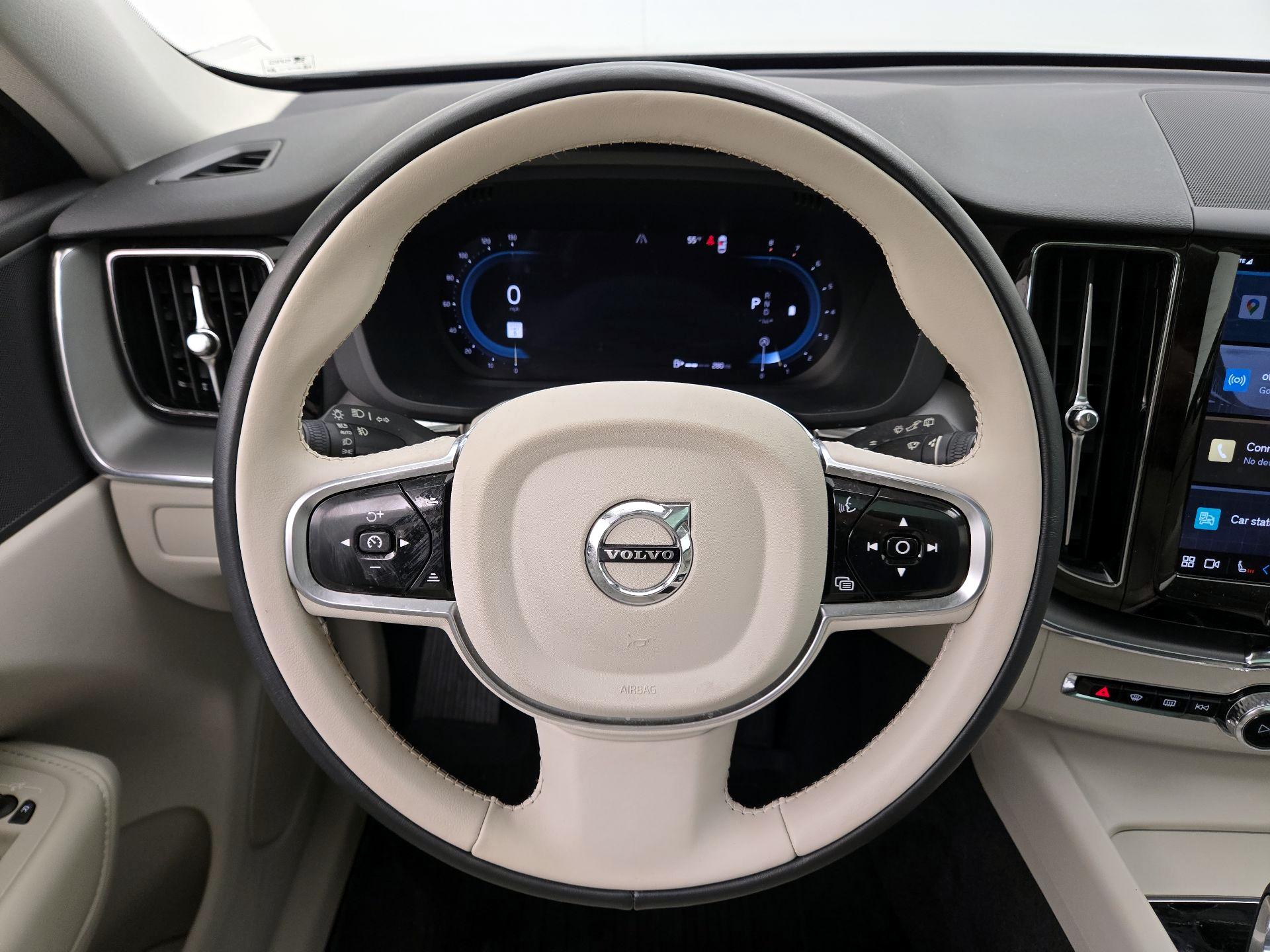 Thumbnail: 2024 Volvo XC60 - 10