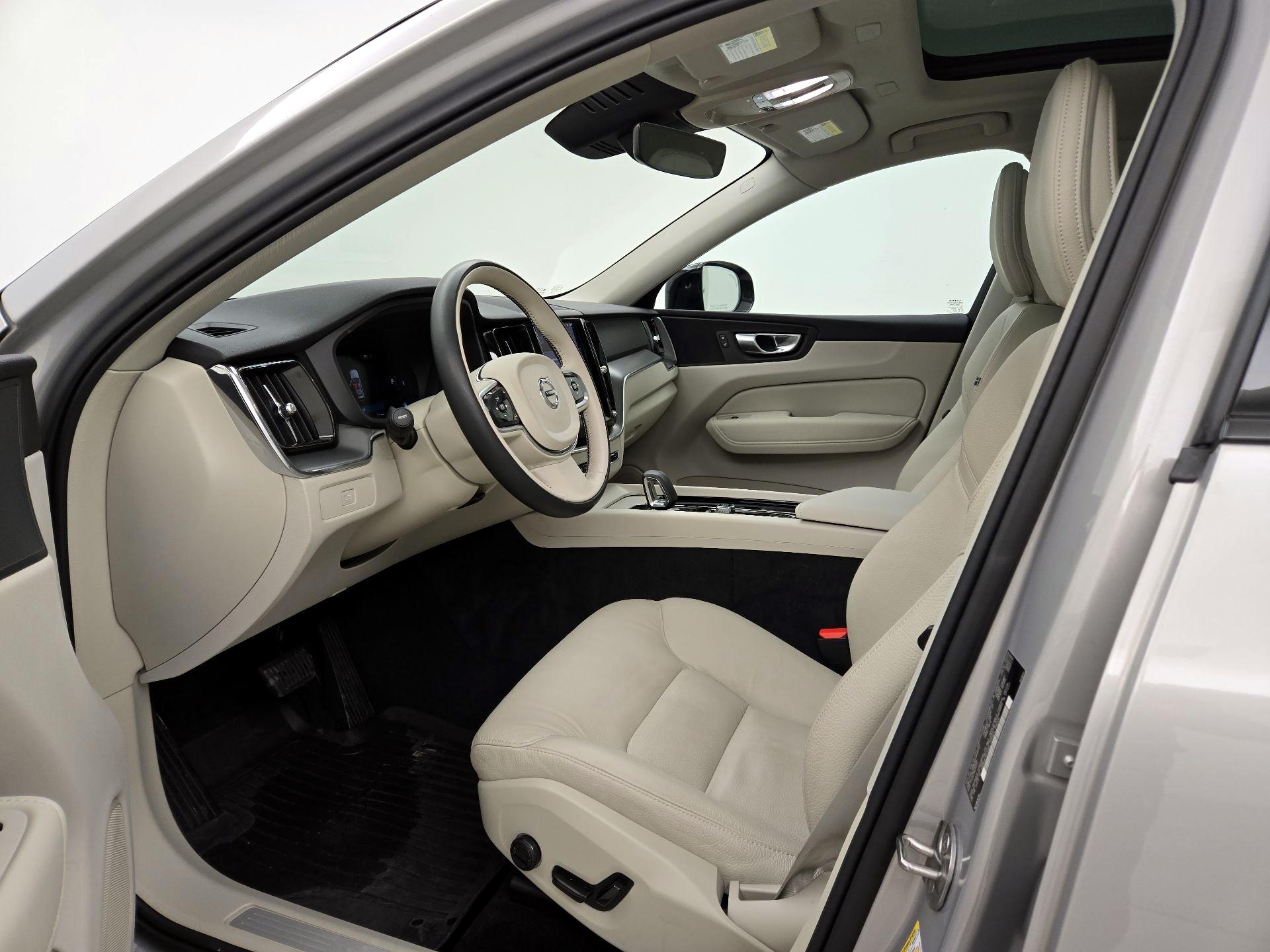 Thumbnail: 2024 Volvo XC60 - 11