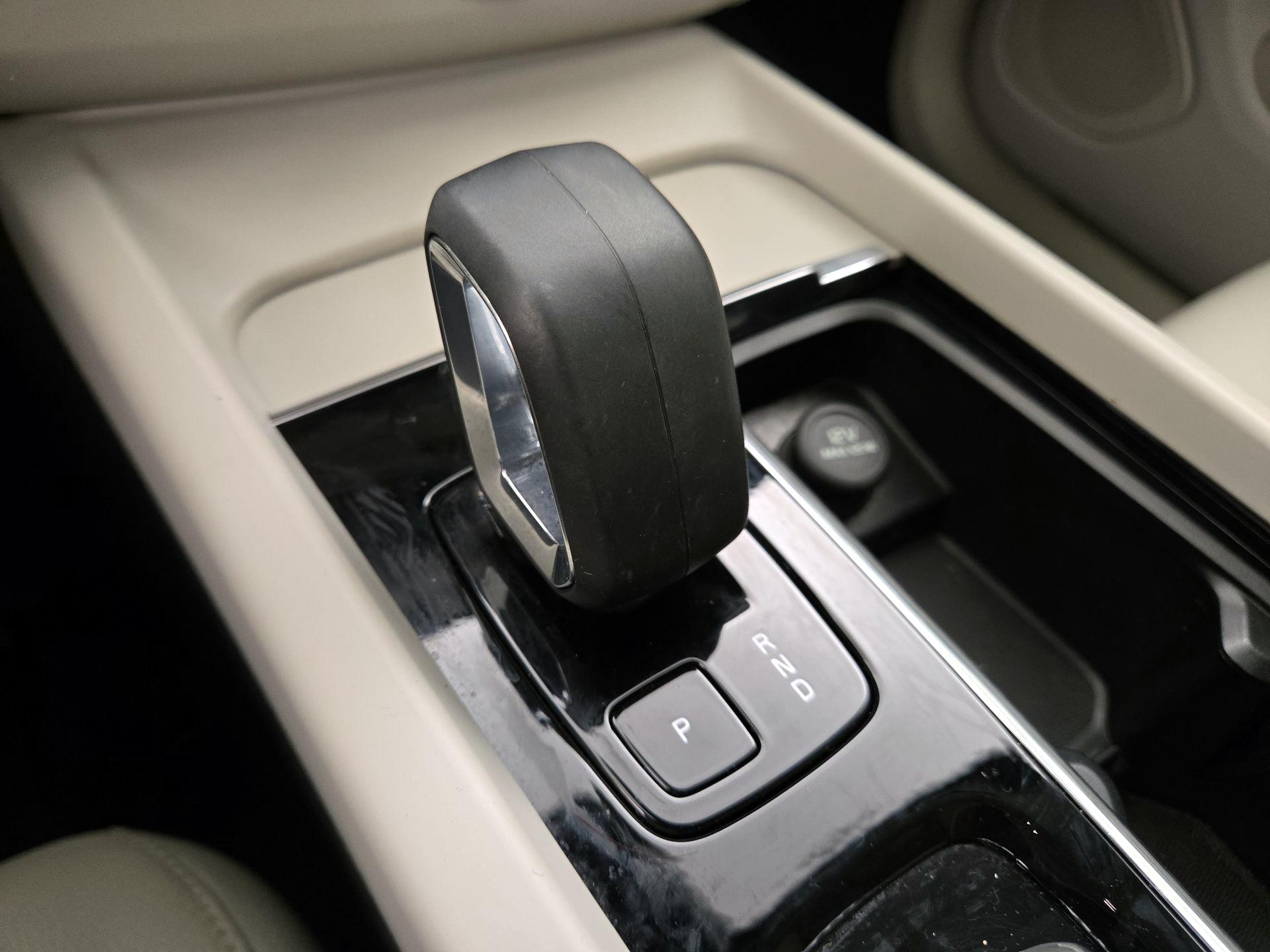 Thumbnail: 2024 Volvo XC60 - 17