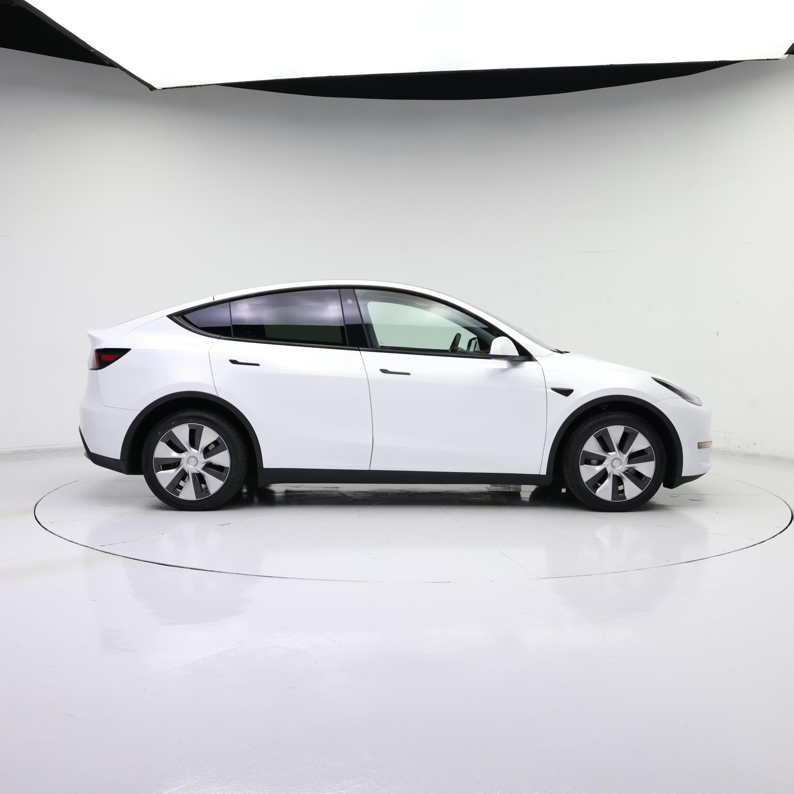 Thumbnail: 2023 Tesla Model Y - 7