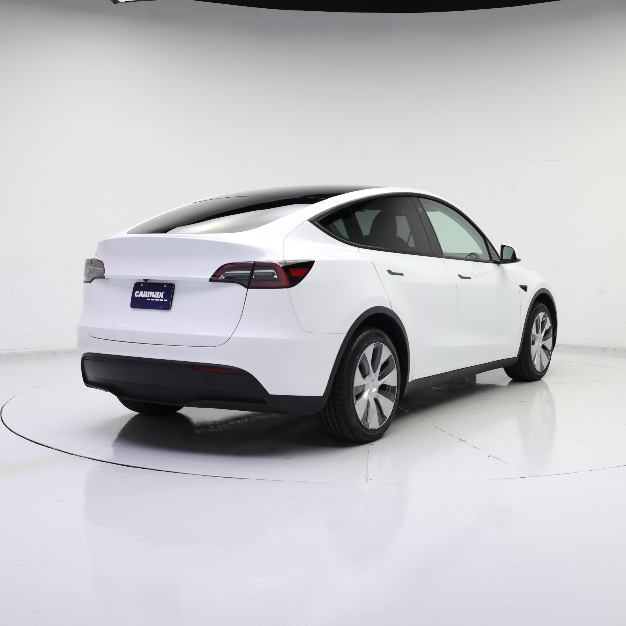 Thumbnail: 2023 Tesla Model Y - 8