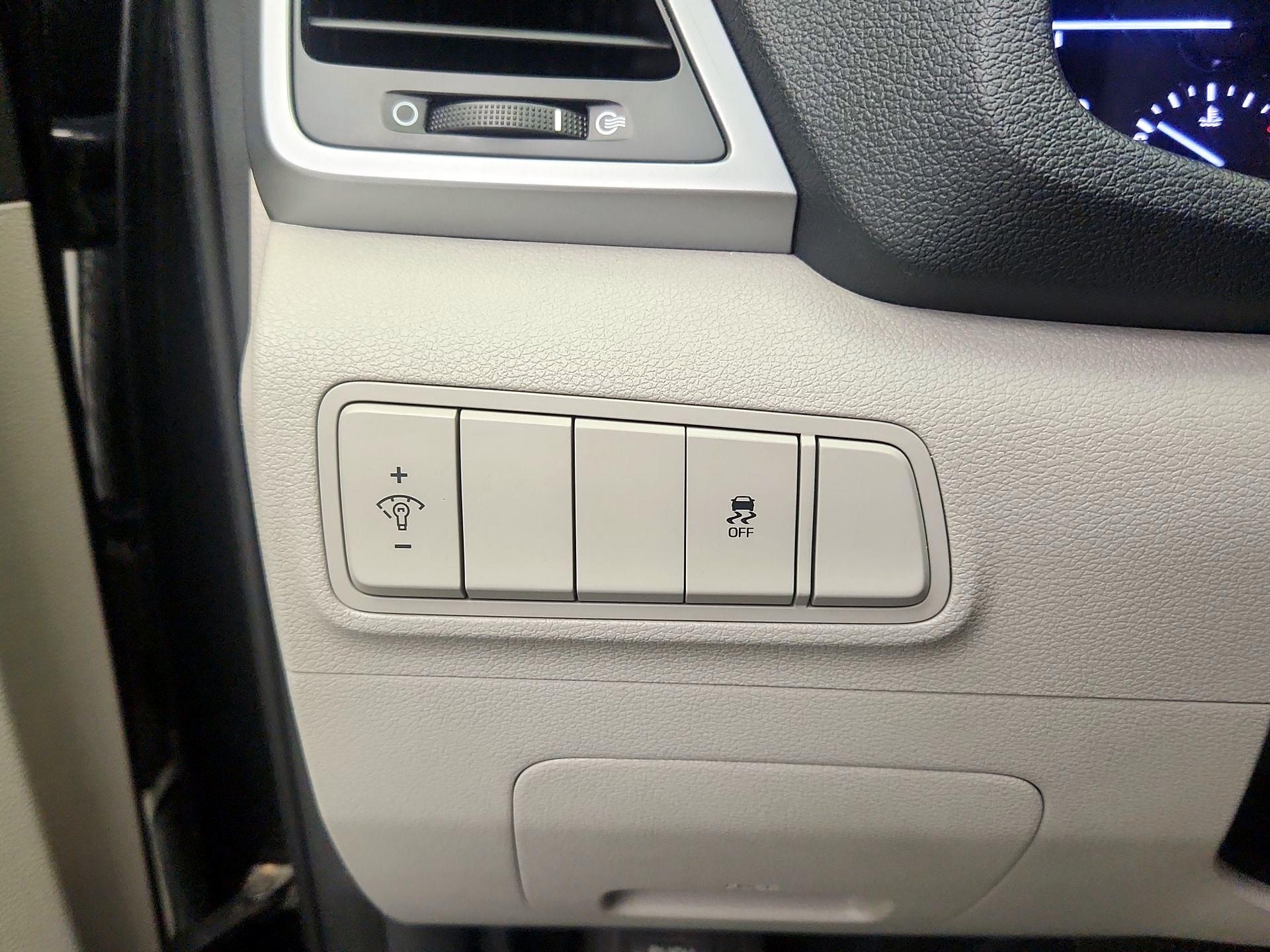 Thumbnail: 2018 Hyundai Tucson - 13