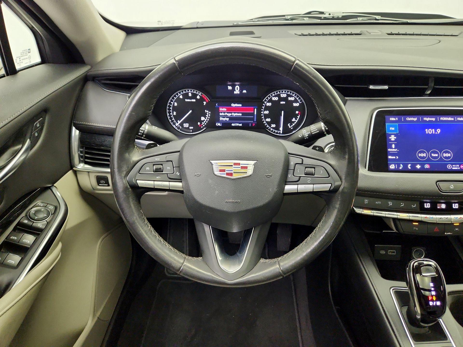 Thumbnail: 2023 Cadillac XT4 - 10