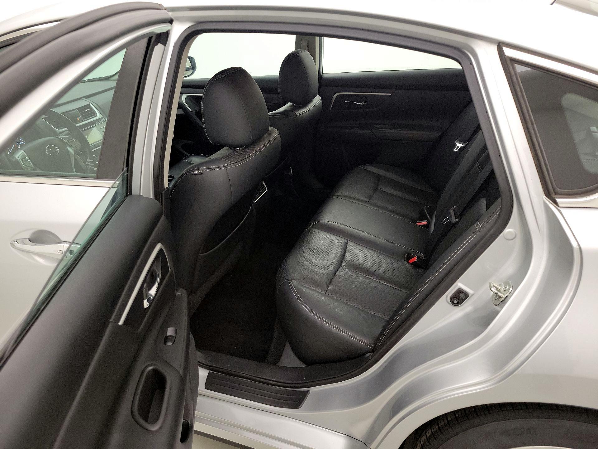 Thumbnail: 2018 Nissan Altima - 19