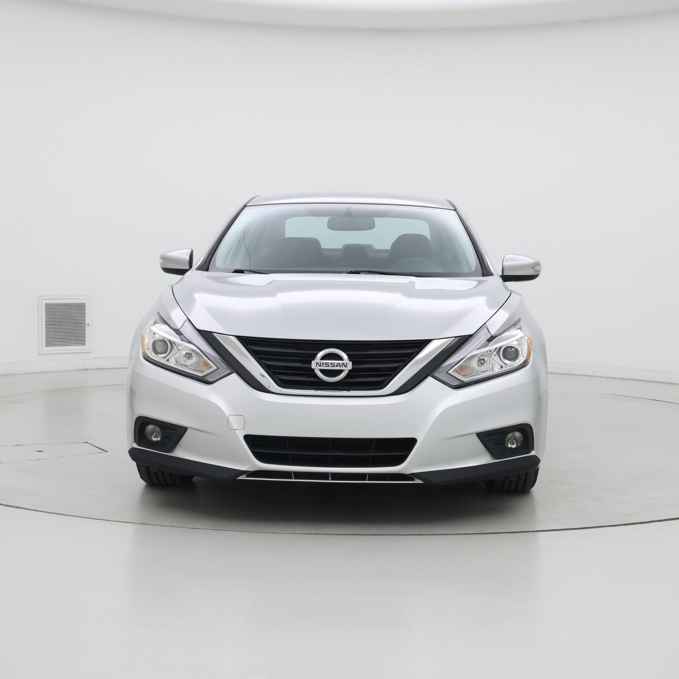 Thumbnail: 2018 Nissan Altima - 5