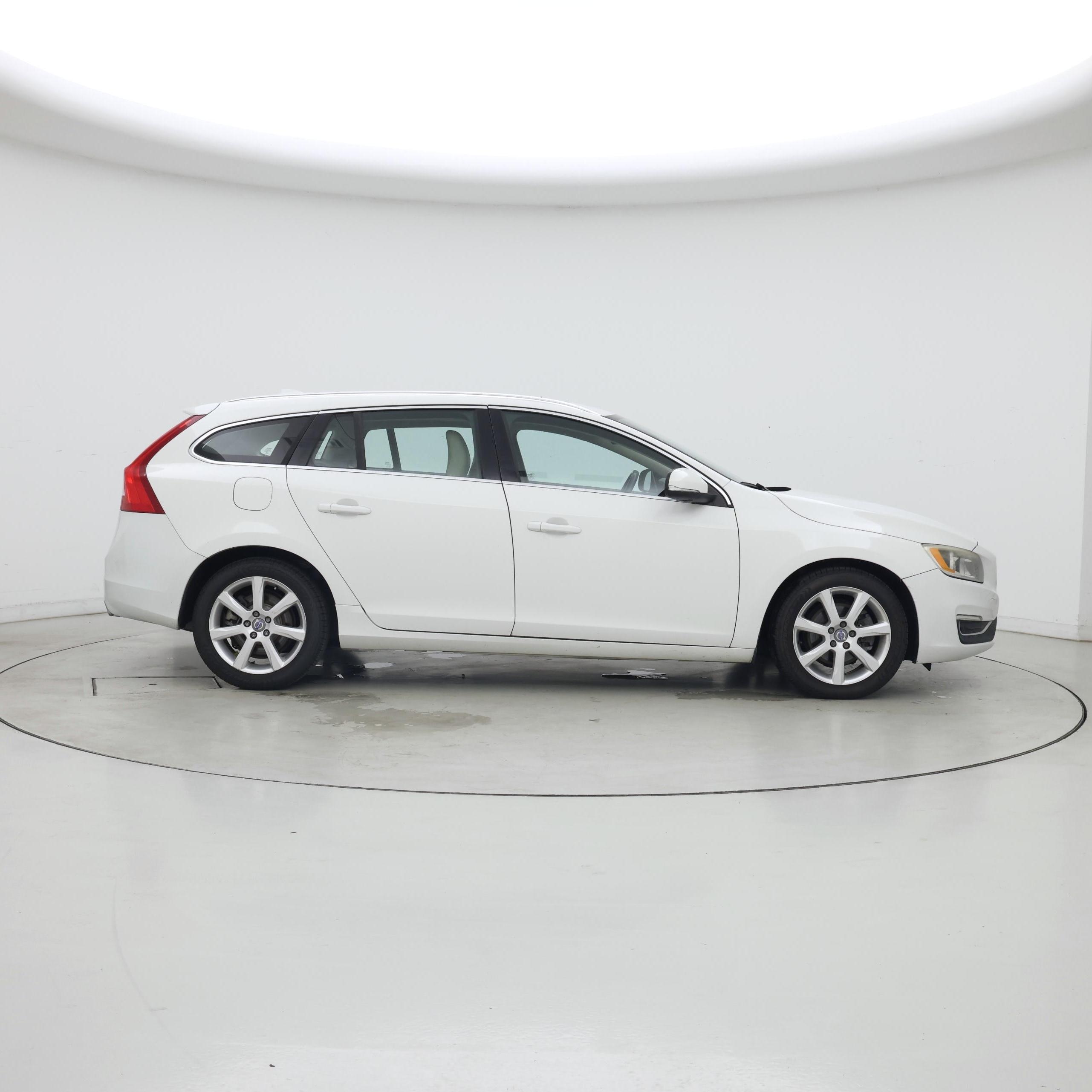 Thumbnail: 2016 Volvo V60 - 7