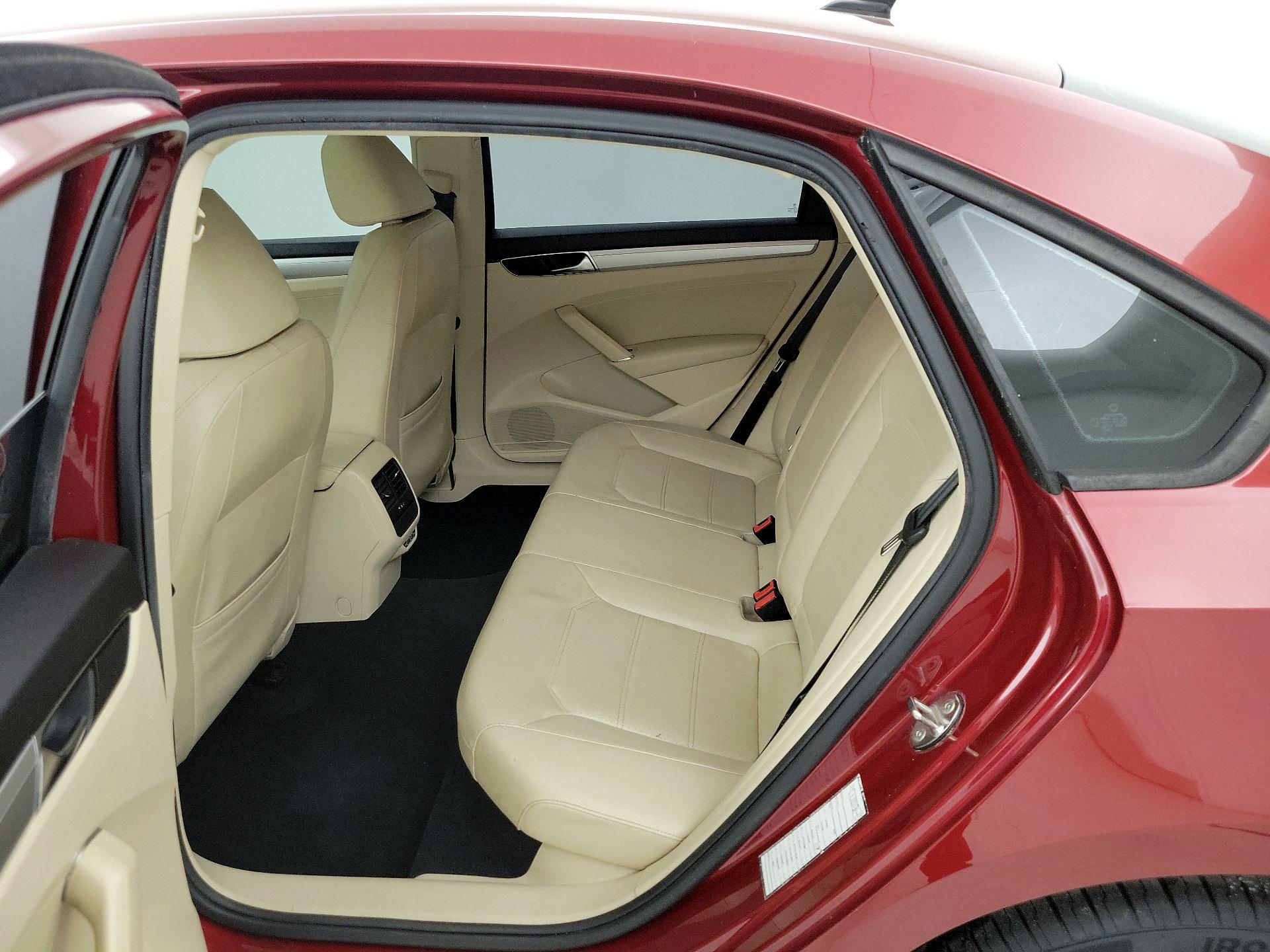 Thumbnail: 2019 Volkswagen Passat - 20