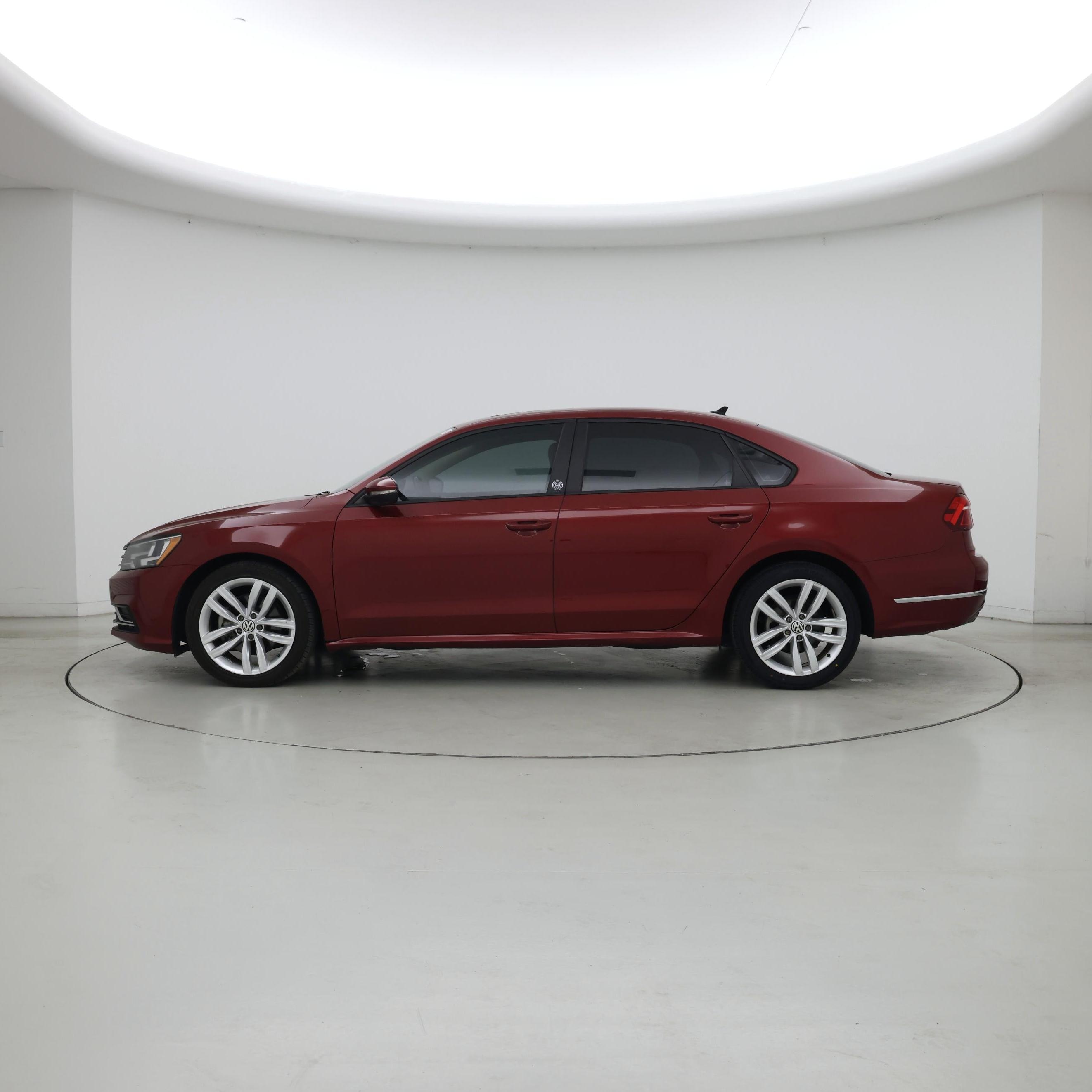 Thumbnail: 2019 Volkswagen Passat - 3