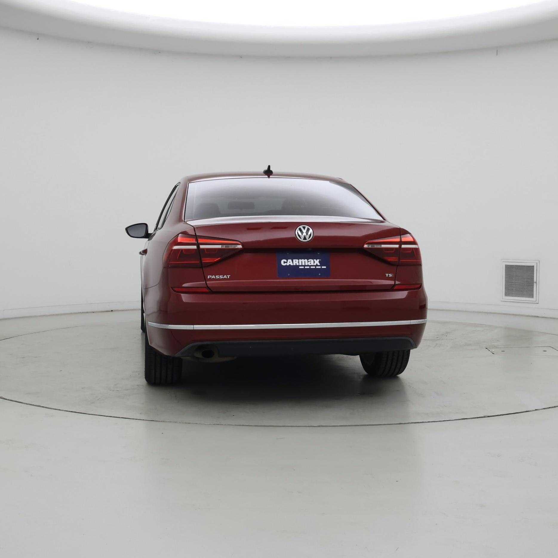 Thumbnail: 2019 Volkswagen Passat - 6