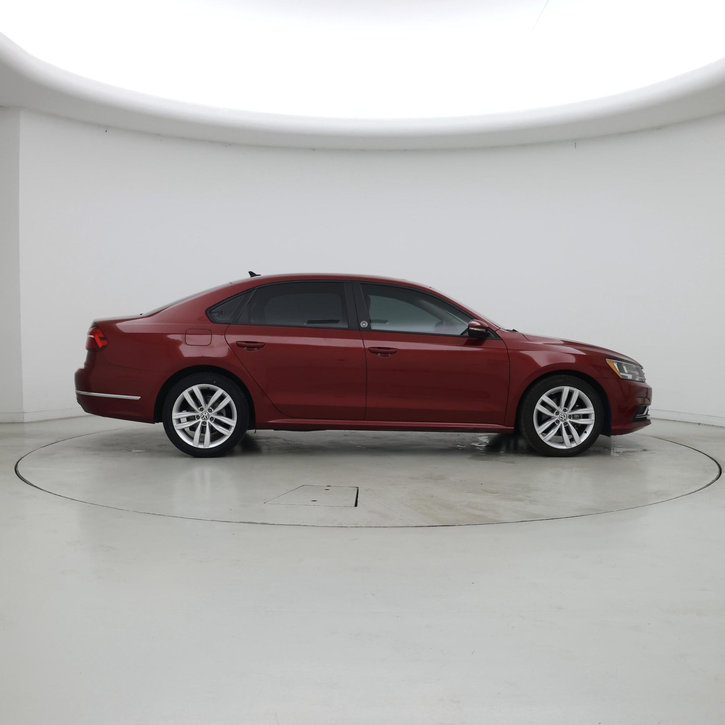 Thumbnail: 2019 Volkswagen Passat - 7