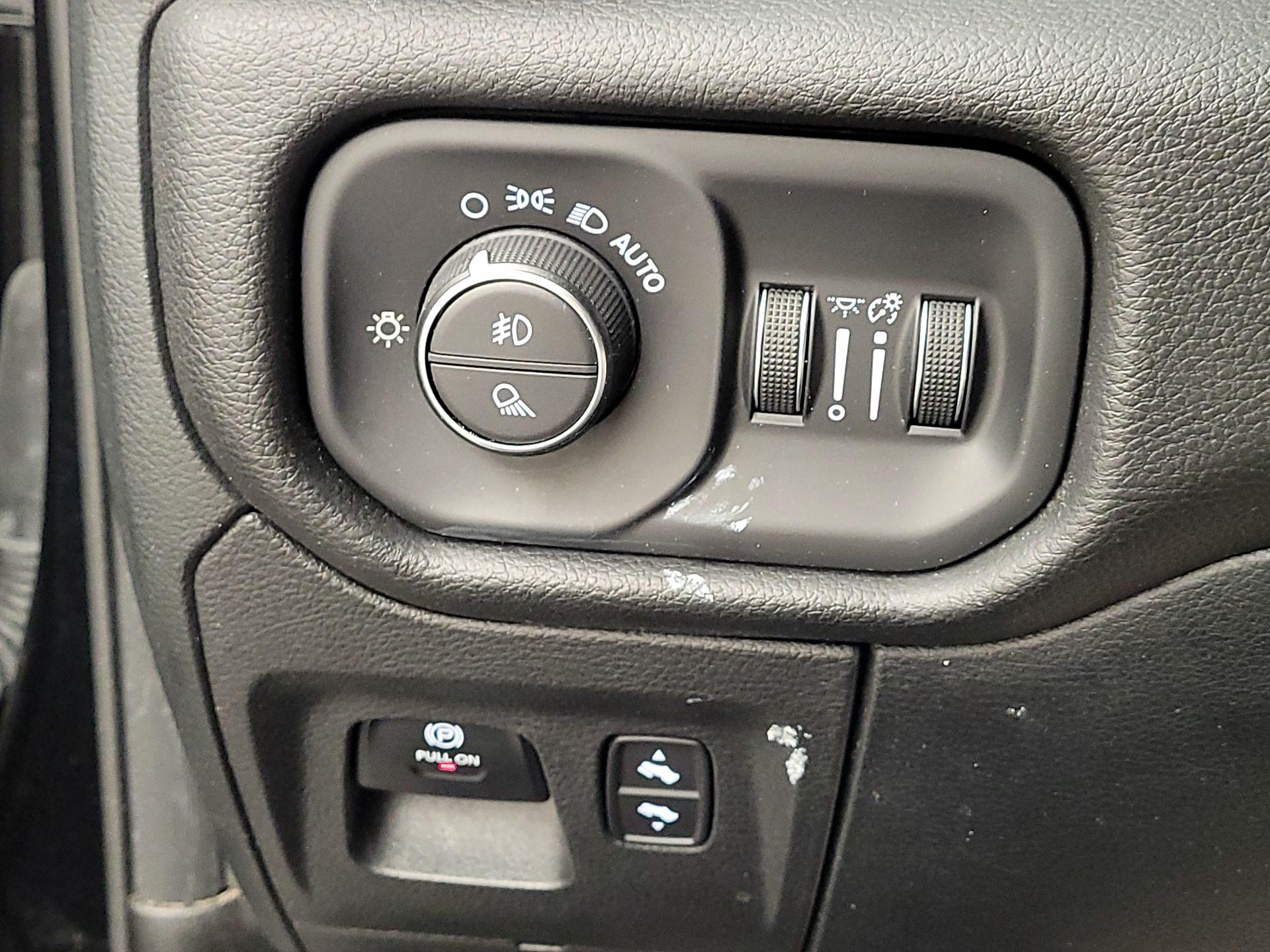 Thumbnail: 2025 RAM 1500 - 13