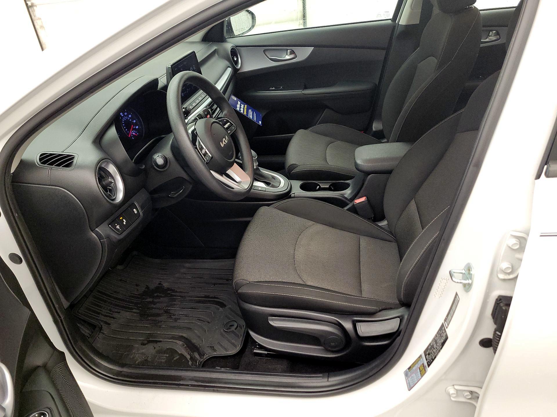 Thumbnail: 2023 Kia Forte - 11