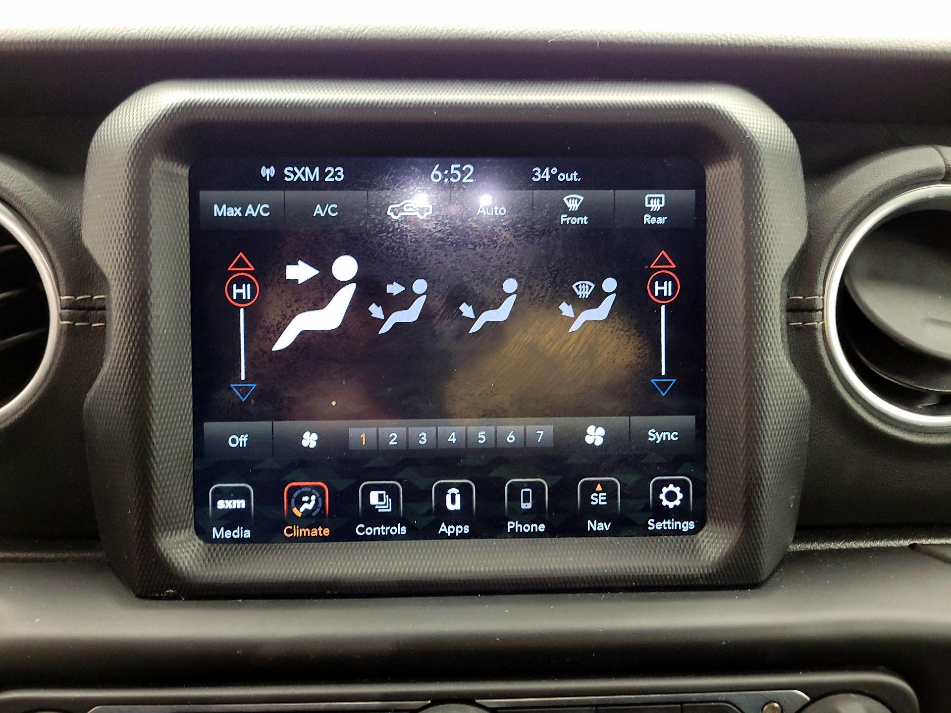 Thumbnail: 2021 Jeep Gladiator - 13