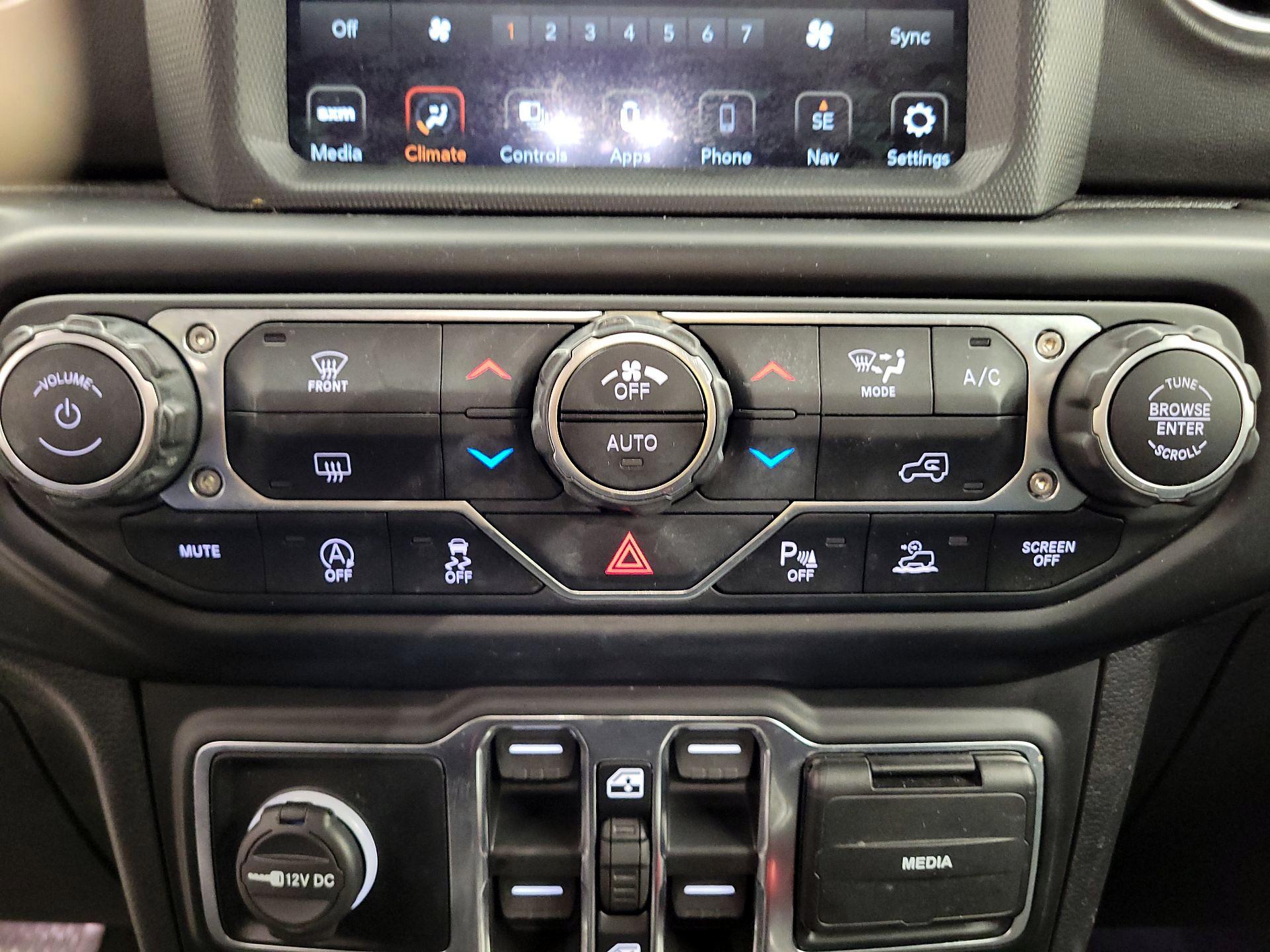 Thumbnail: 2021 Jeep Gladiator - 14