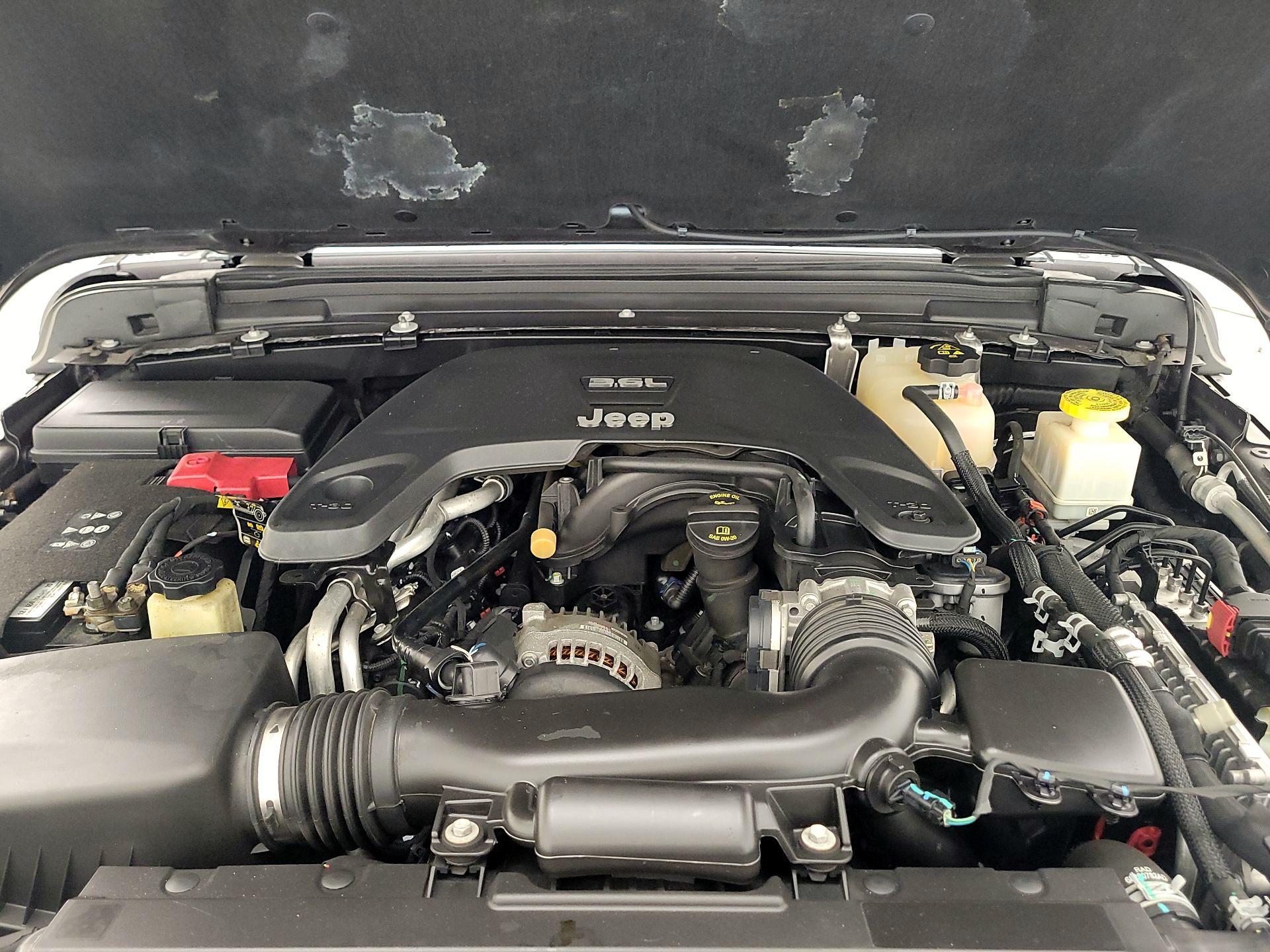 Thumbnail: 2021 Jeep Gladiator - 17