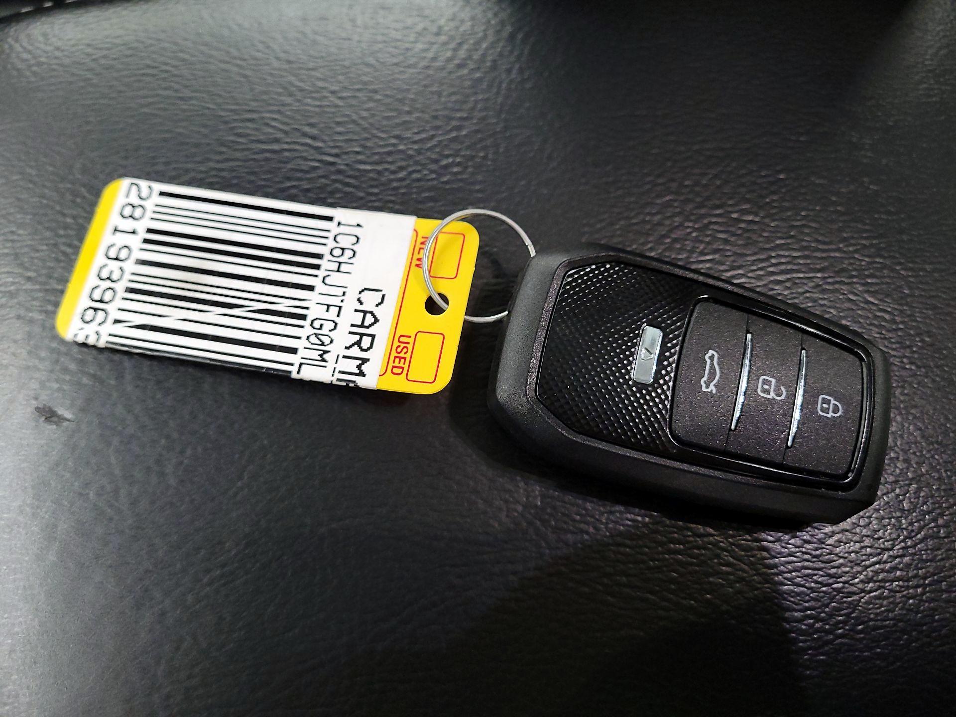 Thumbnail: 2021 Jeep Gladiator - 18