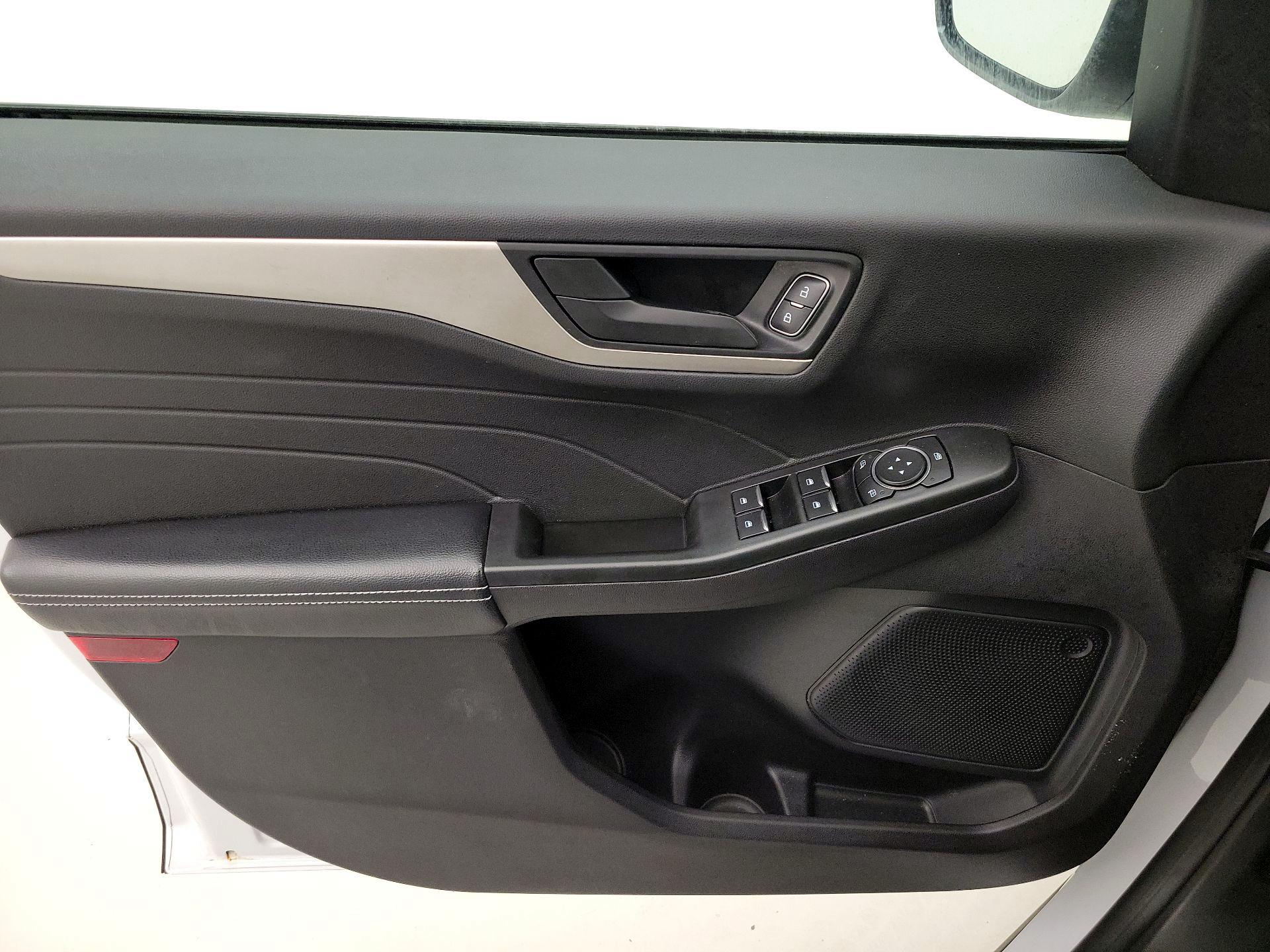 Thumbnail: 2022 Ford Escape - 12