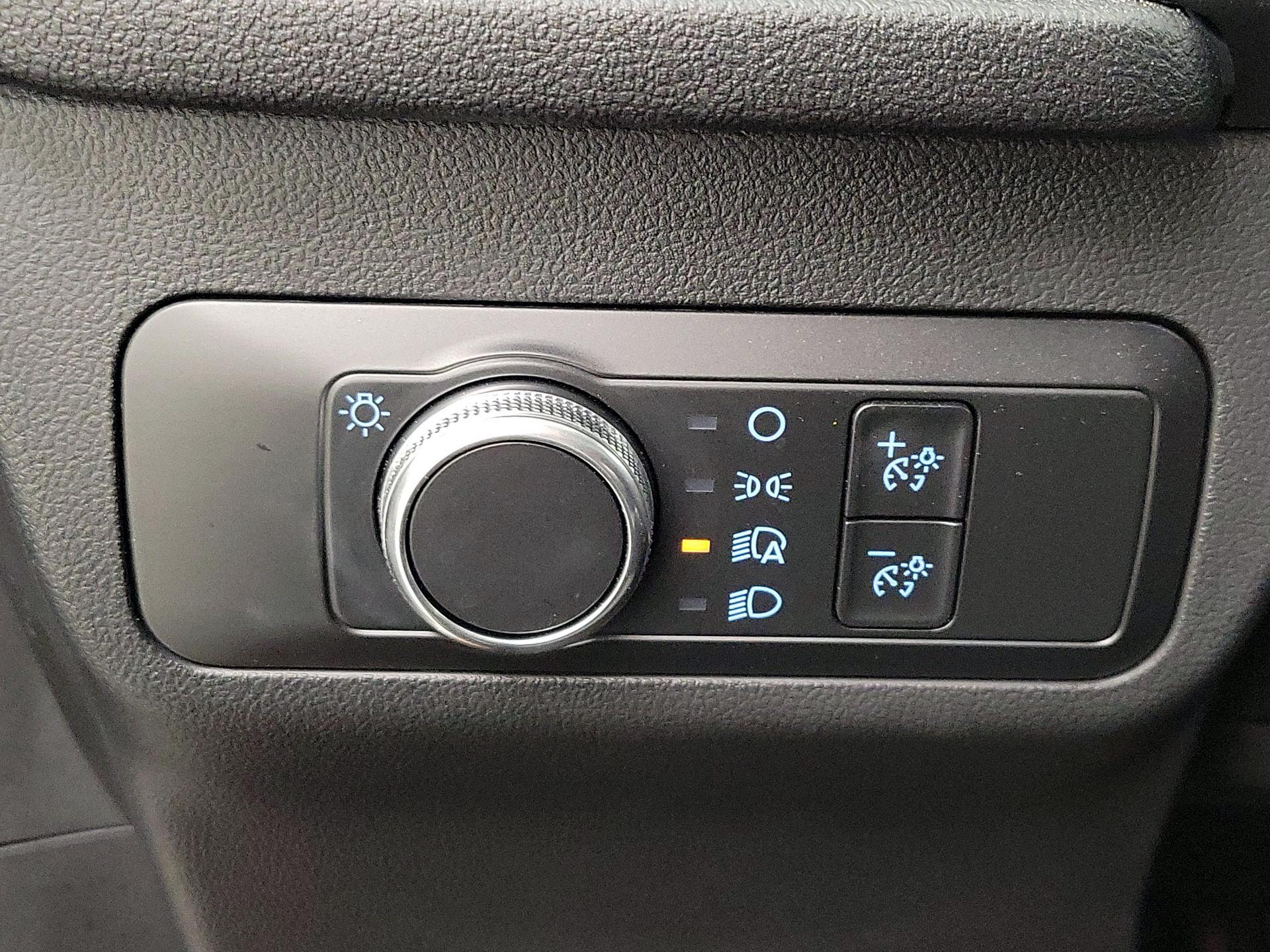 Thumbnail: 2022 Ford Escape - 13