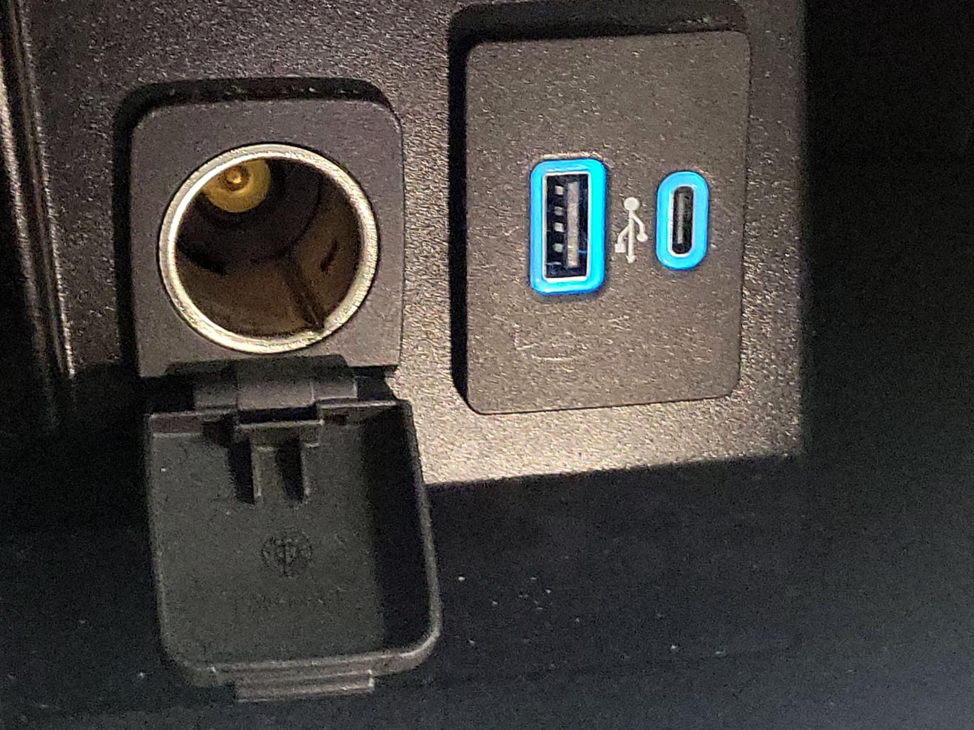 Thumbnail: 2021 Ford Explorer - 18