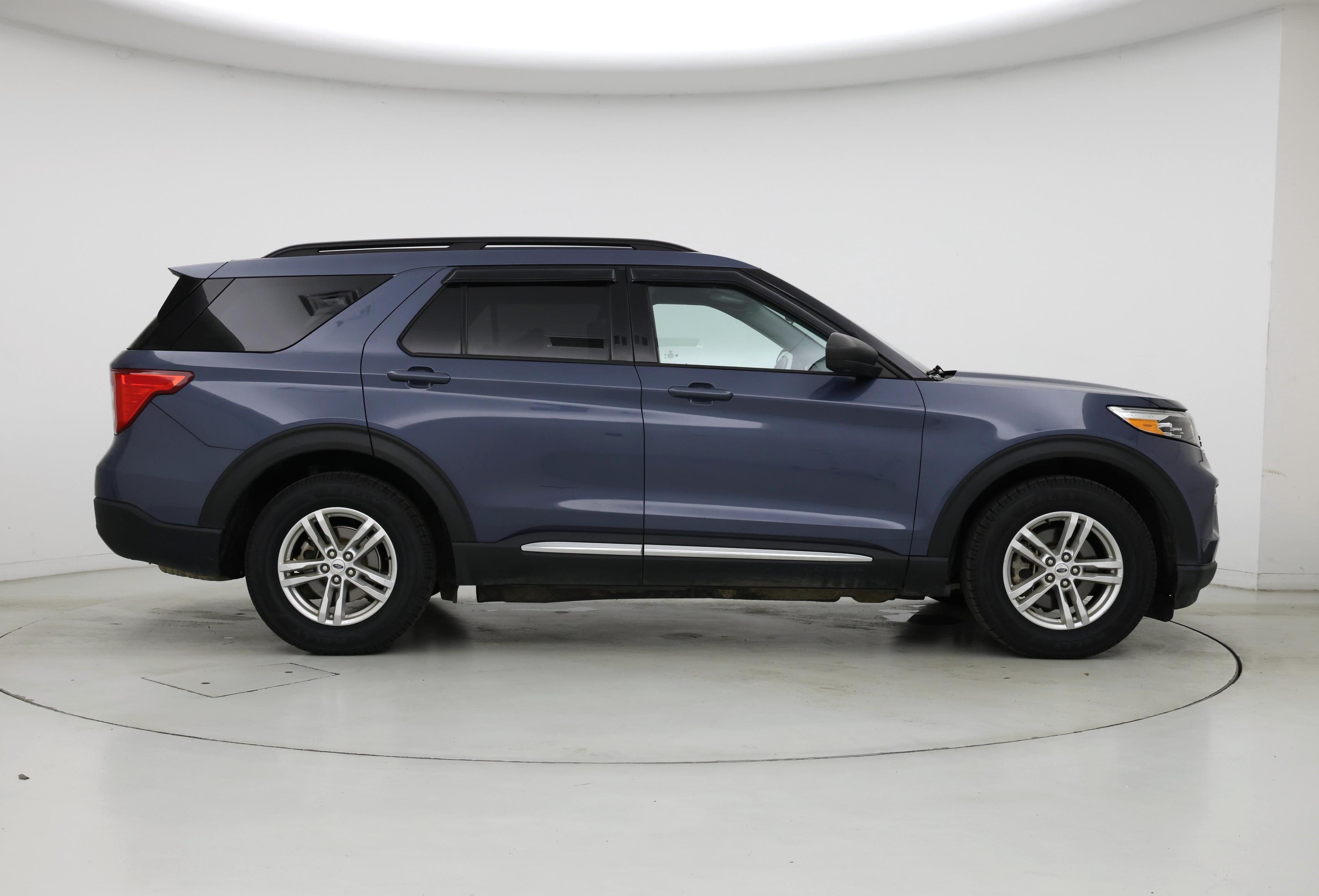 Thumbnail: 2021 Ford Explorer - 7