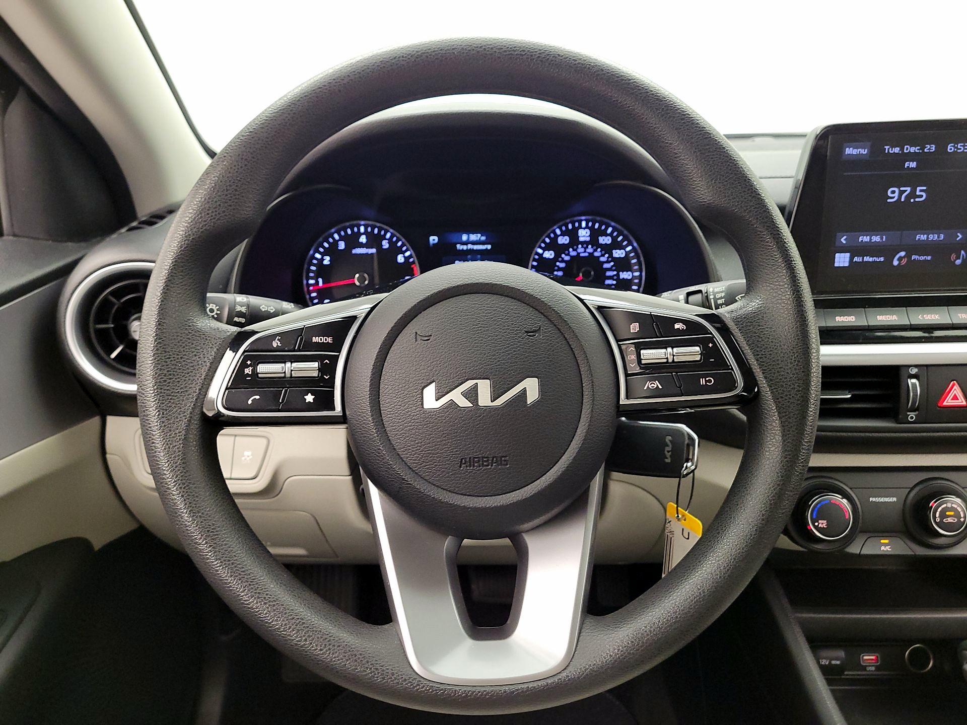 Thumbnail: 2023 Kia Forte - 10