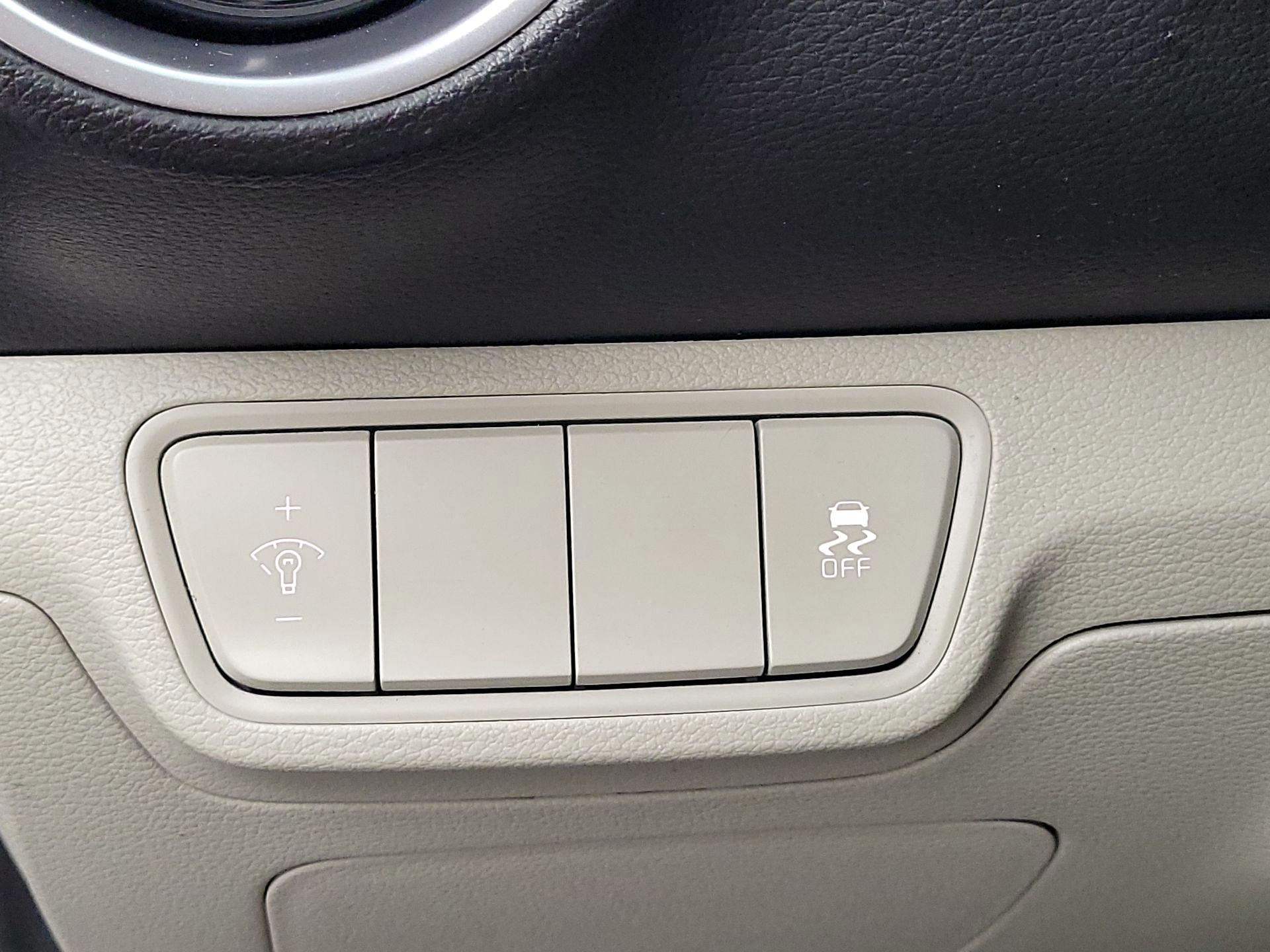 Thumbnail: 2023 Kia Forte - 13