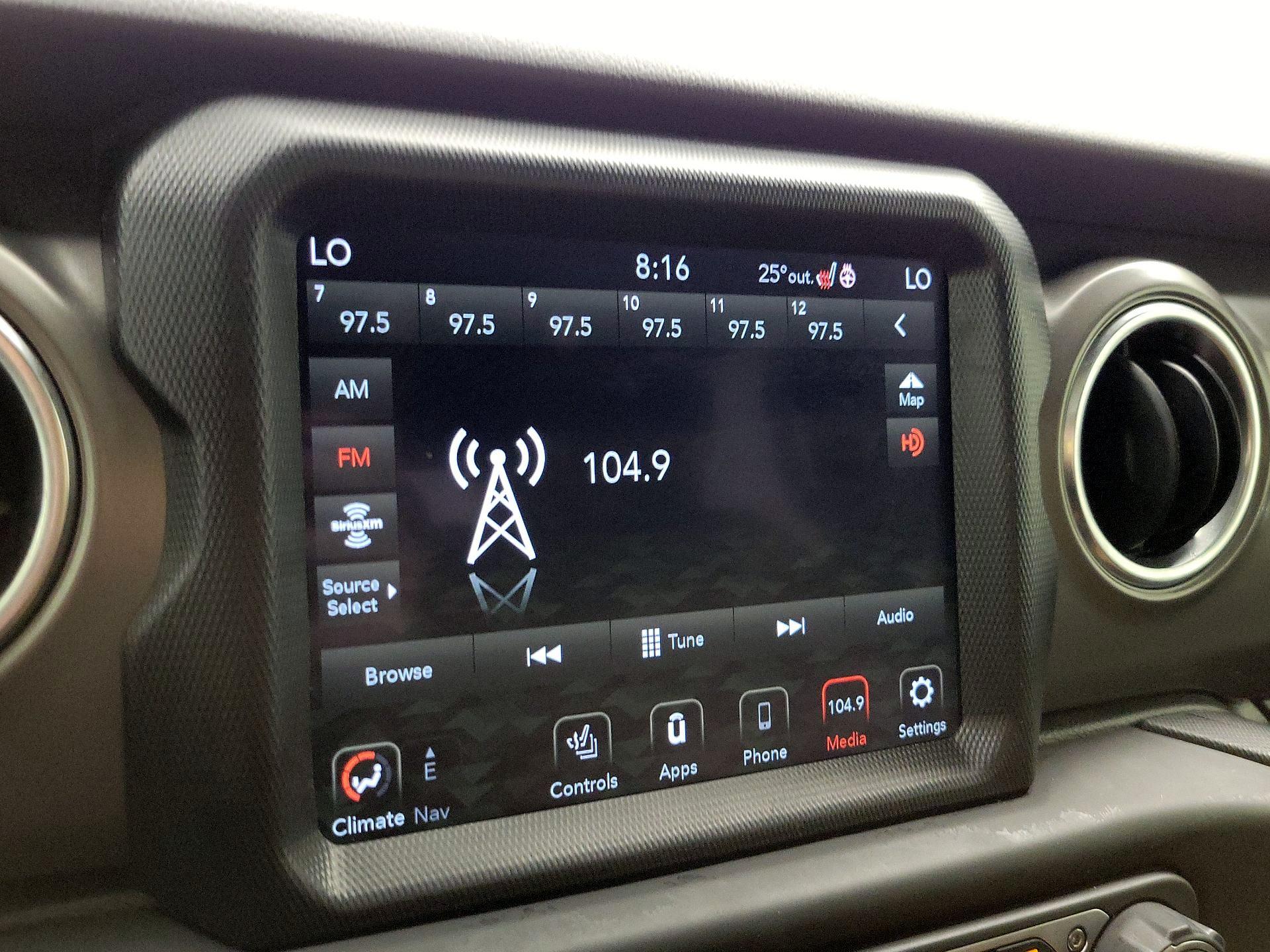 Thumbnail: 2023 Jeep Gladiator - 16