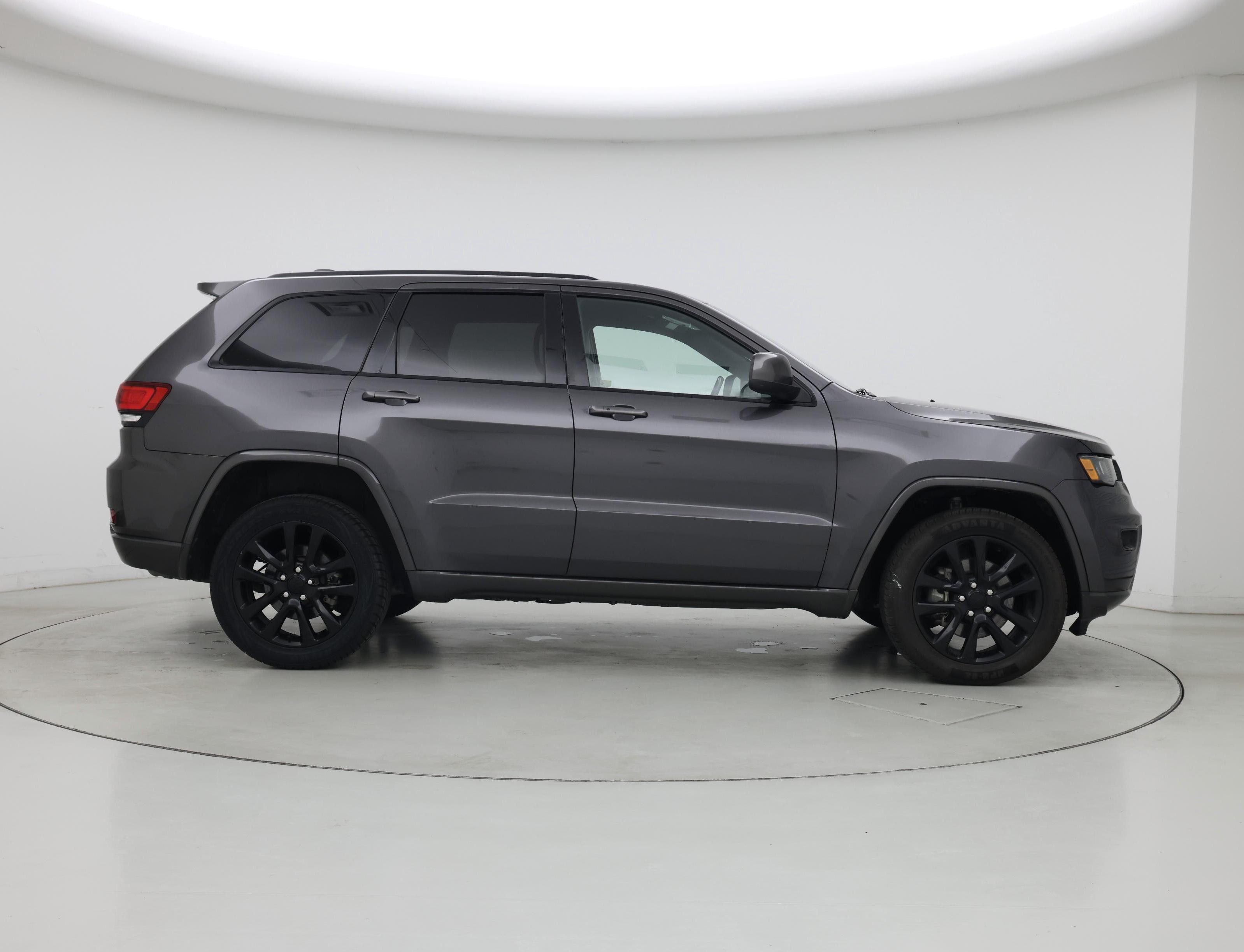 Thumbnail: 2021 Jeep Grand Cherokee - 7